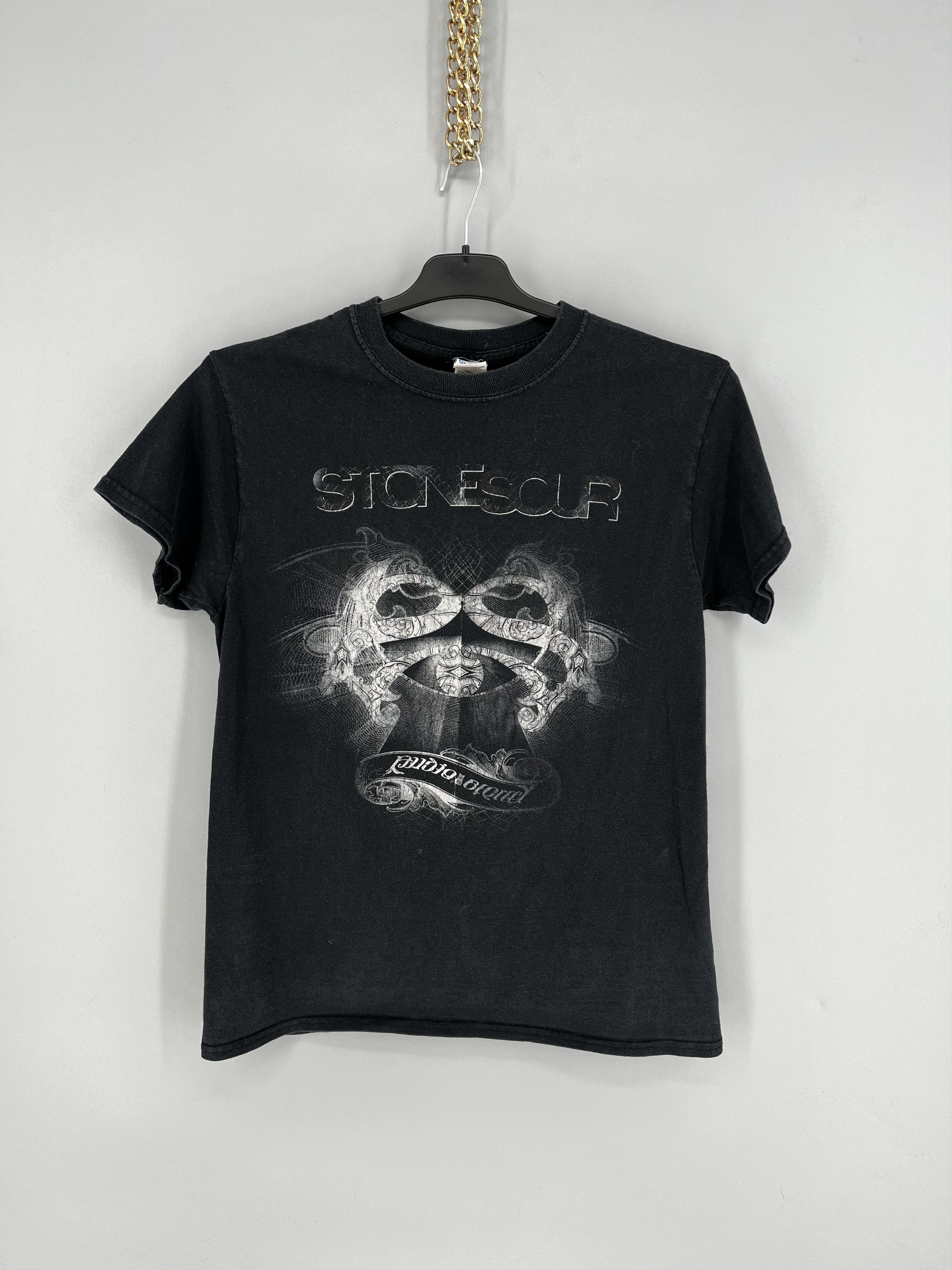 Band Tees × Vintage Vintage Y2K Stone Sour Band Tee Big Logo Streetwear Size S Size US S / EU 44-46 / 1 - 1 Thumbnail
