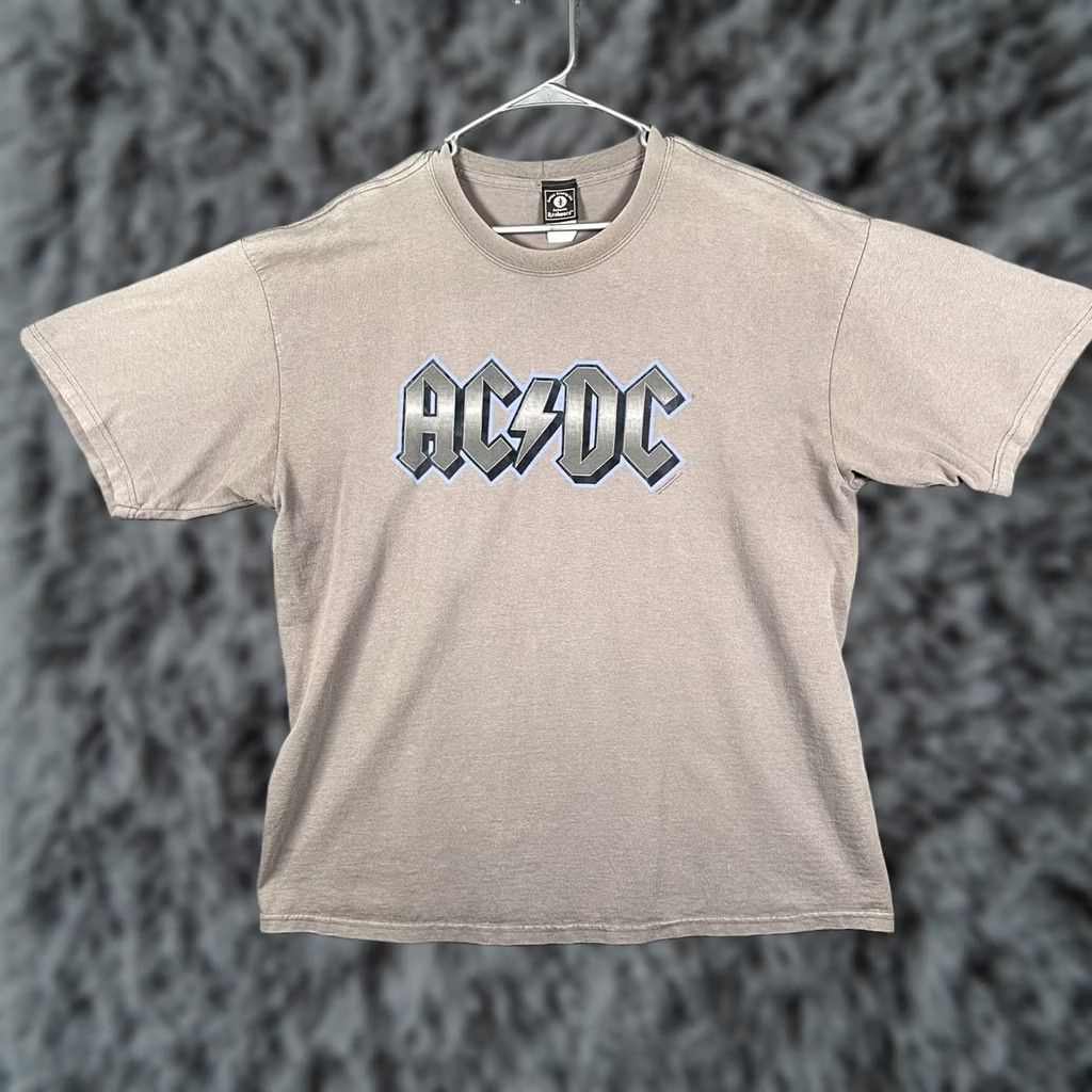 Logo 7 VINTAGE AC/DC Shirt Rockware Mens XL Gray Graphic Logo Tee Short Sleeve Crew Neck Size US XL / EU 56 / 4 - 1 Thumbnail