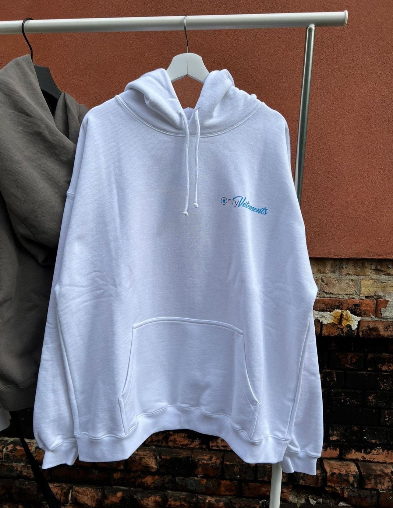 Vetements VETEMENTS Only Vetements Oversized White Hoodie UA63HD161W Grailed