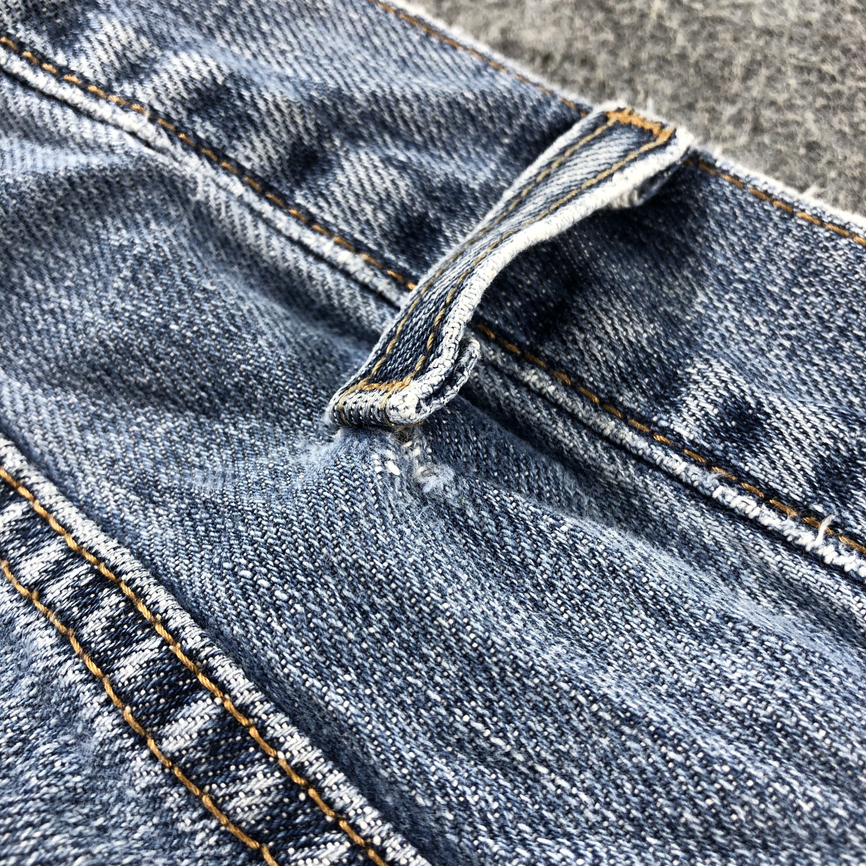 Levi's Vintage Blue Wash Levis 559 Jeans-J2459 Size US 37 - 9 Thumbnail