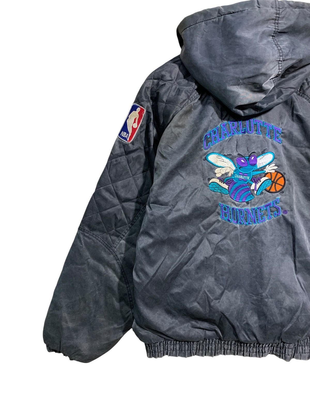 NBA 🔥VTG CHARLOTTE HORNETS NBA HOODIE JACKETS Size US L / EU 52-54 / 3 - 2 Thumbnail