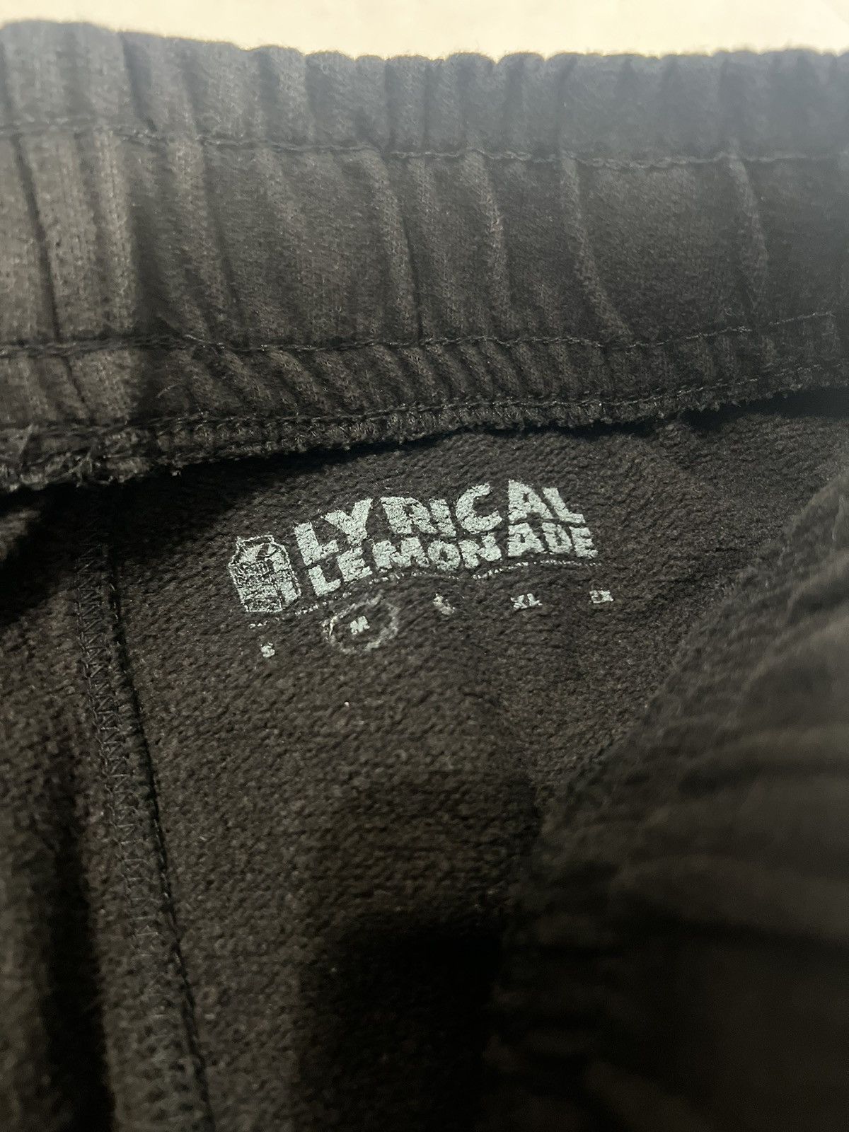 Lyrical Lemonade Lyrical Lemonade Flame Logo Joggers Size US 32 / EU 48 - 3 Thumbnail