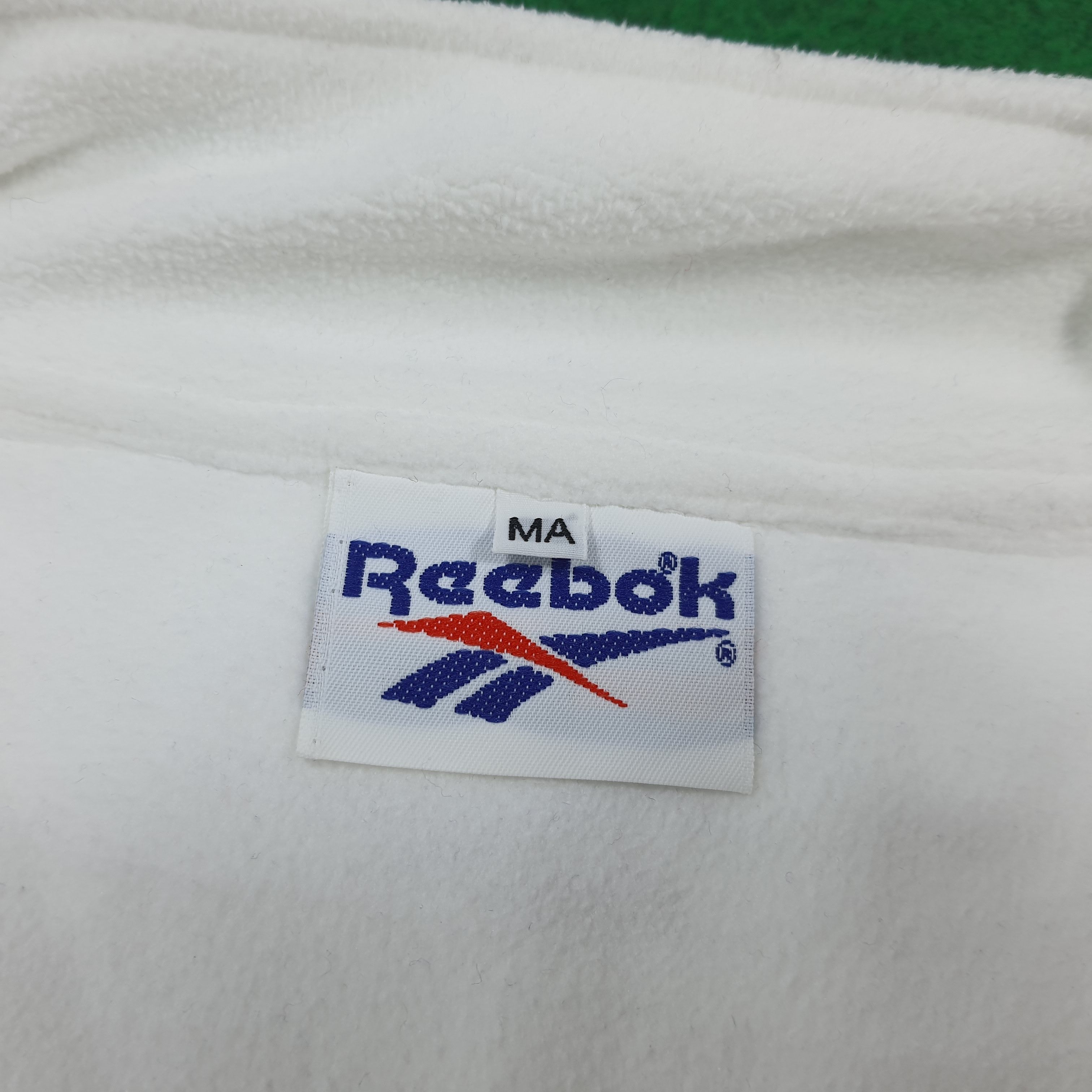 Reebok Vintage Reebok Sportswear Half Zipper Sweatshirt C303N17 Size US L / EU 52-54 / 3 - 7 Thumbnail