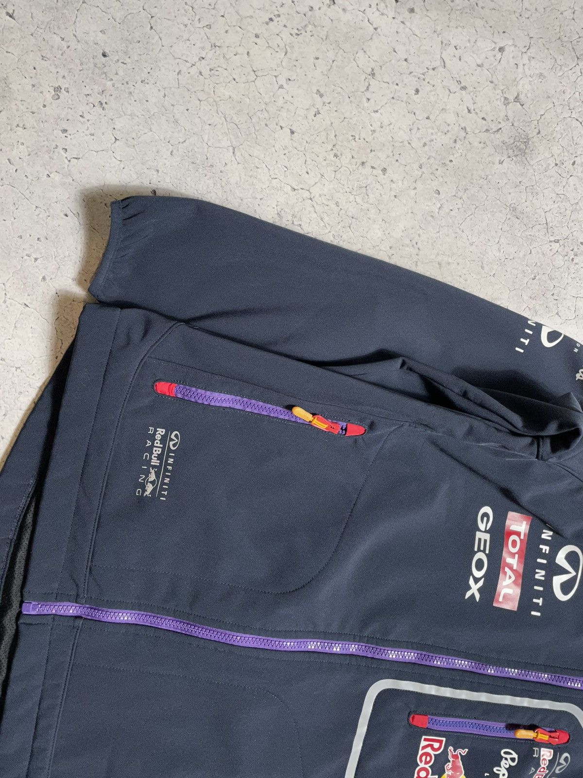Pepe Jeans Vintage Red Bull Infiniti Racing Softshell Jacket Y2K Size US M / EU 48-50 / 2 - 3 Thumbnail