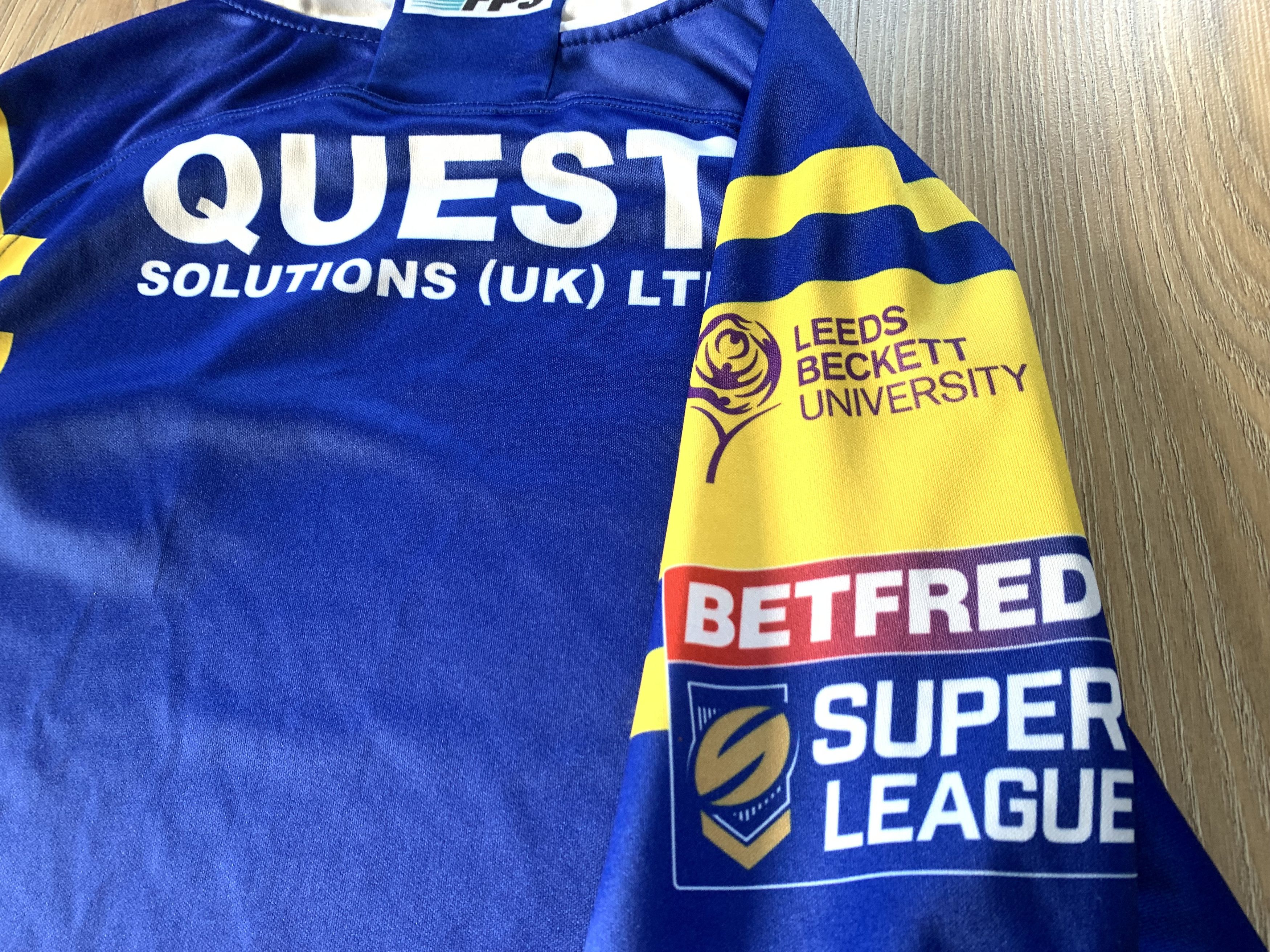 Vintage ISC Berrys Leeds Rhinos Vintage Rugby Jersey 2016 Size US M / EU 48-50 / 2 - 7 Thumbnail