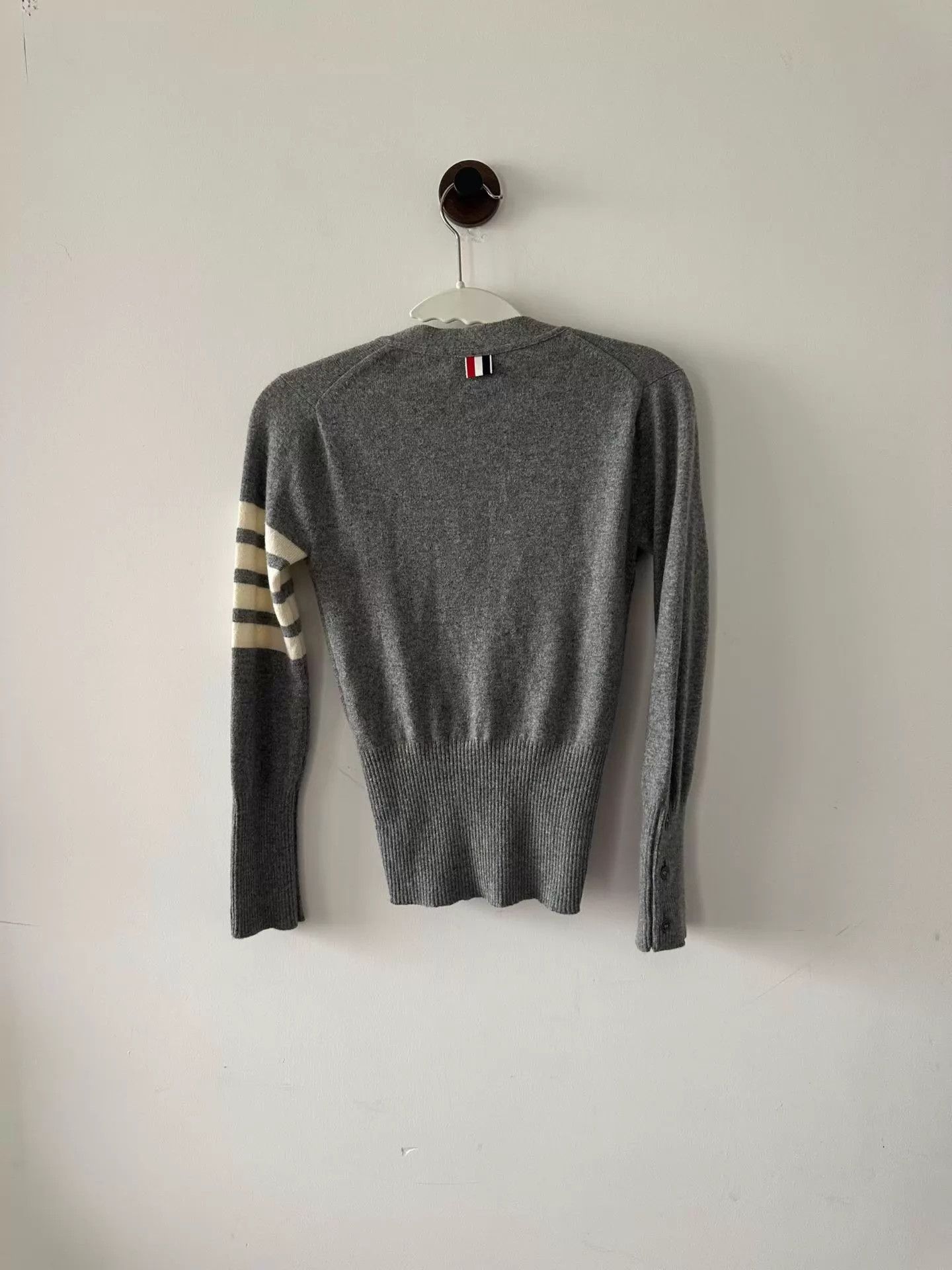 Thom Browne Thom Browne Grey Cashmere Cardigan 36 98 New Size XS / US 0-2 / IT 36-38 - 2 Thumbnail