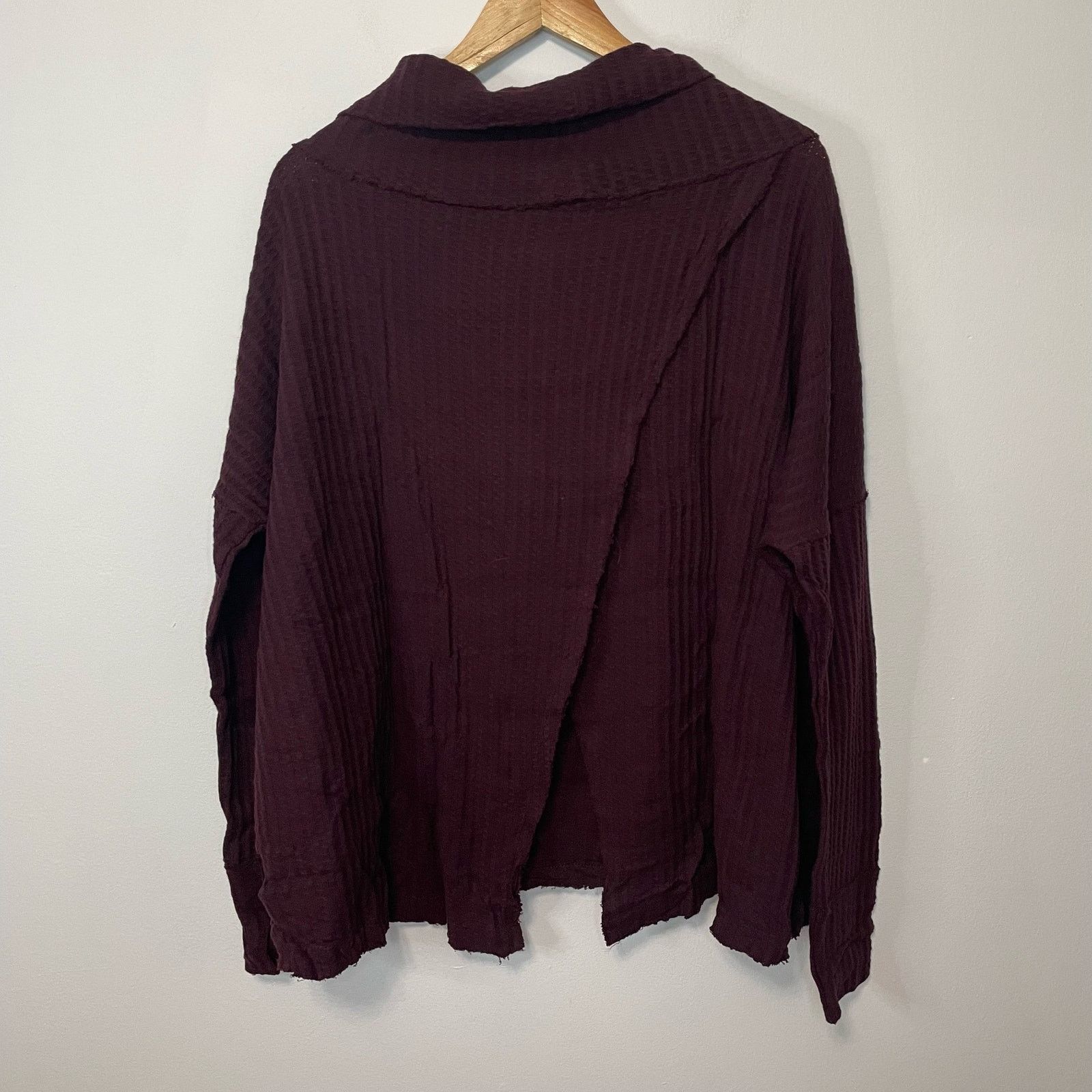 Free People Free People Juicy Long Sleeve M Date Night Waffle Knit Cowl Size M / US 6-8 / IT 42-44 - 4 Thumbnail