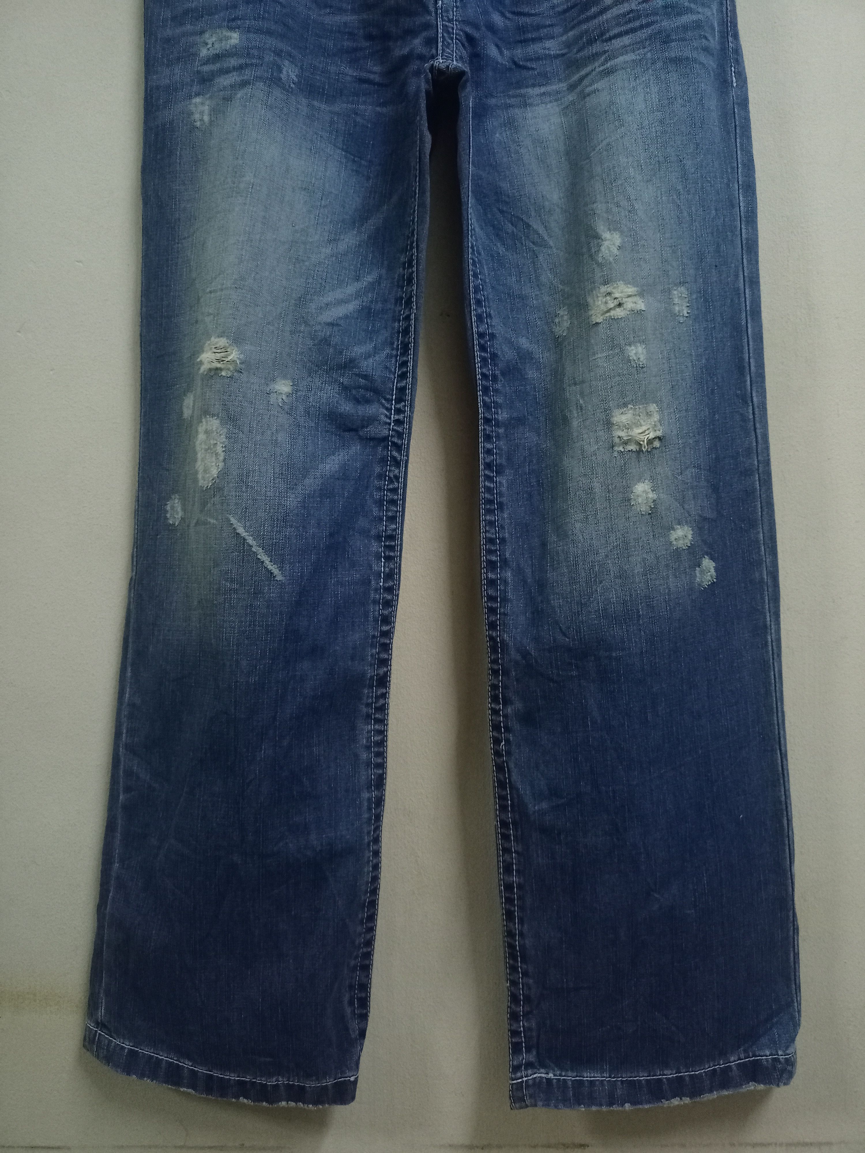 Japanese Brand Vintage BLUE MOON BLUE Spell Out Distressed Baggy Jeans Size US 32 / EU 48 - 7 Thumbnail