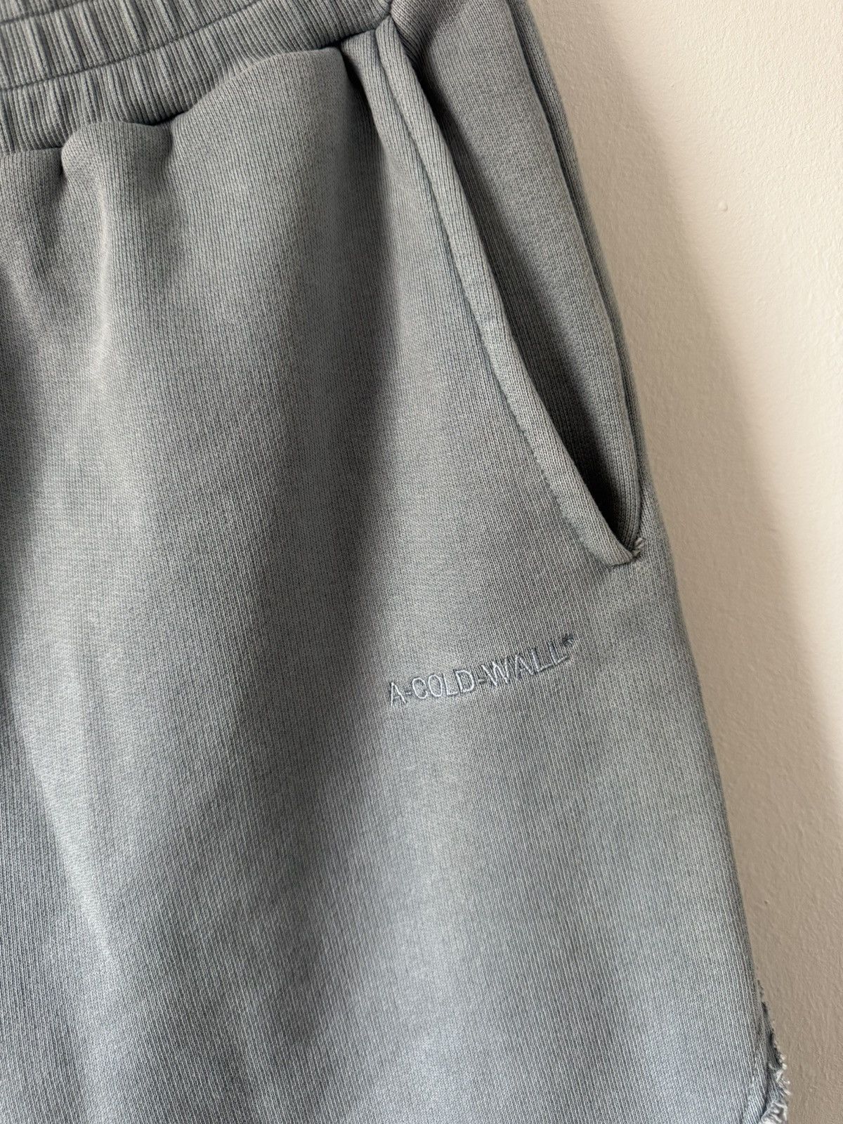 A-COLD-WALL* A-cold-wall* deconstructed sweat shorts Size US 32 / EU 48 - 3 Thumbnail