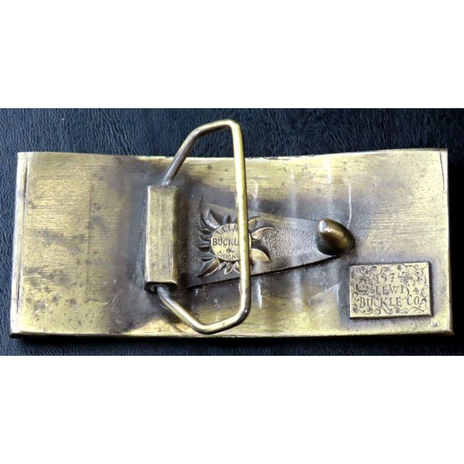 Vintage VINTAGE Lewis Buckle Co. Reserved For Patriots 100 Dollar Bill 1974 Belt Buckle Belt Buckle Adult Unisex Bronze 1970s Flags & Political Mens Womens Size ONE SIZE - 2 Thumbnail