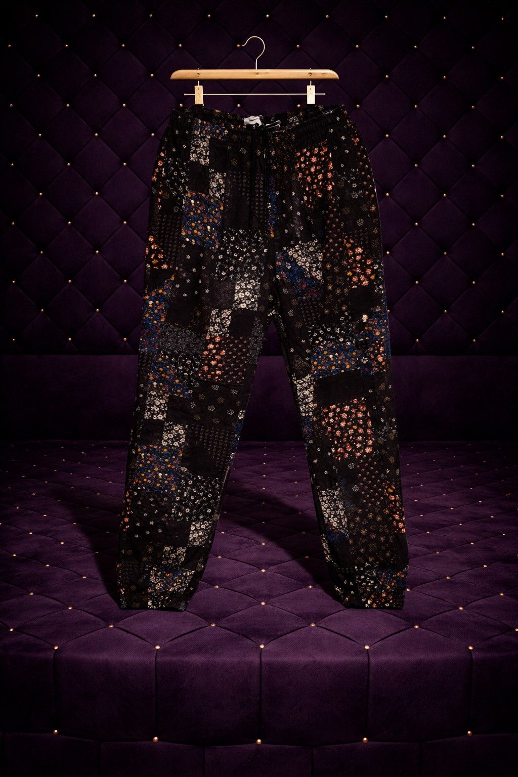 Other FLORAL PRINT JOGGER PANTS Size US 32 / EU 48 - 1 Preview