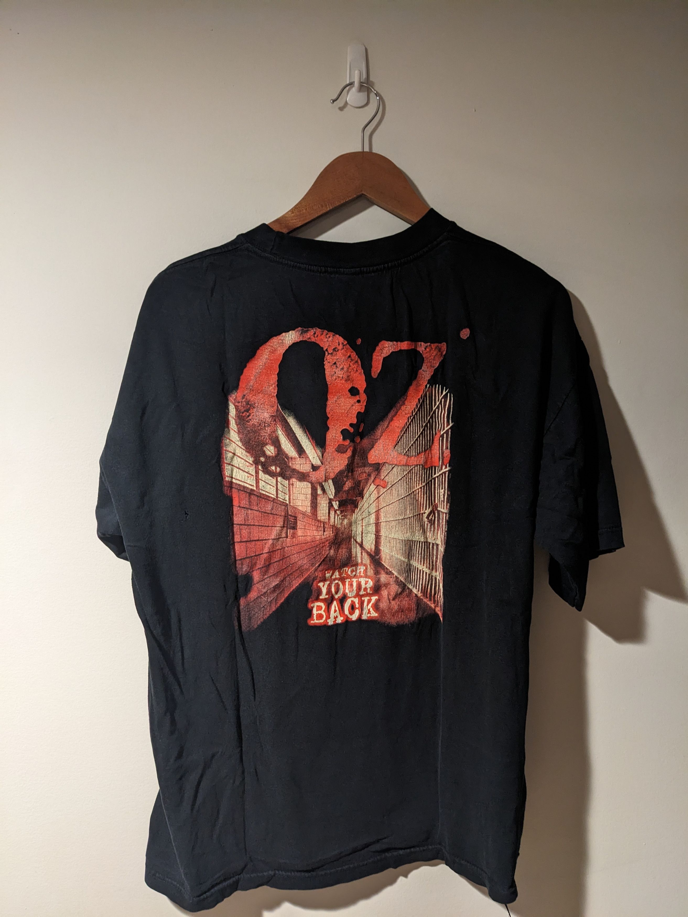 Vintage Vintage 90s OZ HBO Exclusive Watch Your Back X-Large T-Shirt Size US XL / EU 56 / 4 - 1 Thumbnail