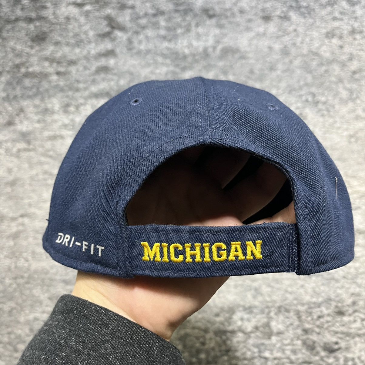 Nike Michigan Wolverines Nike Dri Fit Swoosh Hat Adjustable NWT Size ONE SIZE - 5 Thumbnail