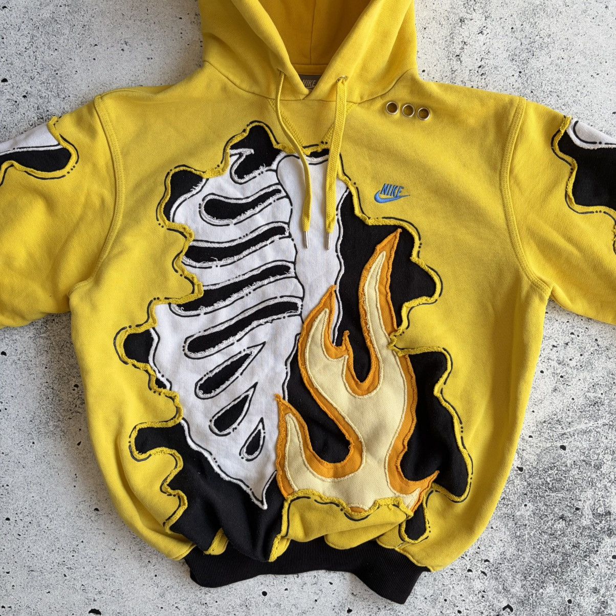 Nike Reworked Nike Skeleton Flame Custom Hoodie Size US M / EU 48-50 / 2 - 3 Thumbnail