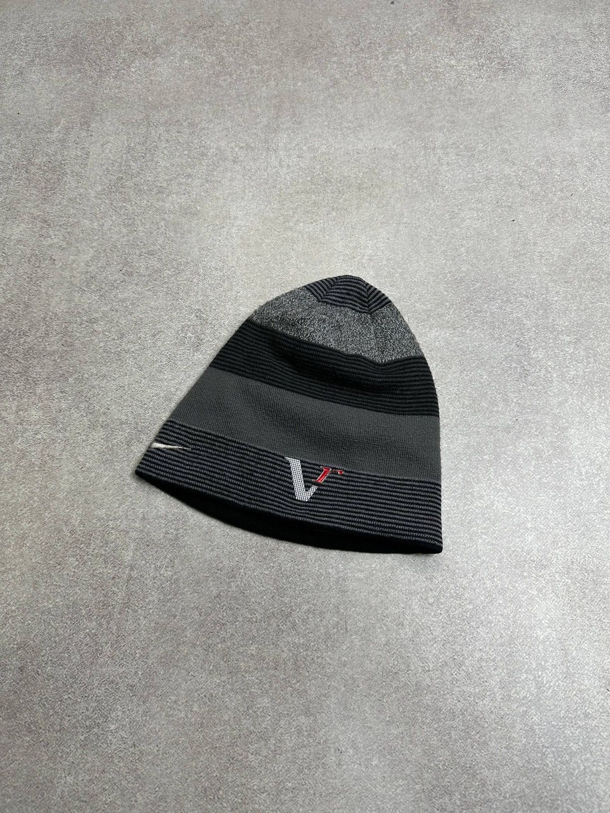 Nike Vintage Nike Swoosh Beanie Hat Rare Os Size ONE SIZE - 2 Thumbnail
