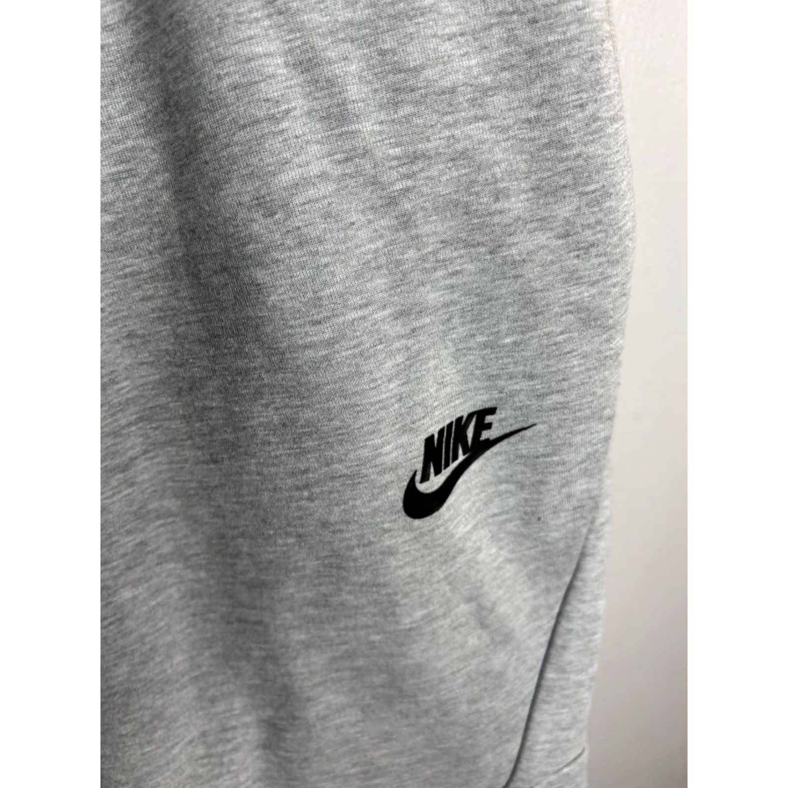 Nike Nike Tech Fleece Pants Mens Medium Jogger Tapered Sweatpants Gray Zip Pocket Pockets Athletic Wear Size US 31 - 2 Thumbnail