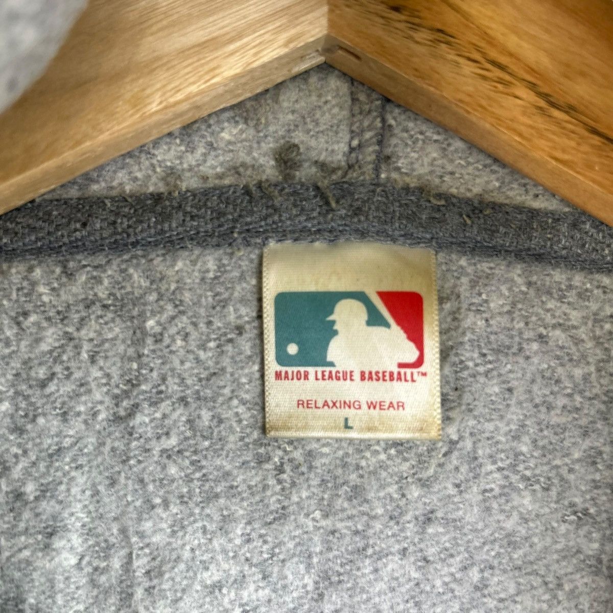 MLB MLB YANKEES Gray Zip Hoodie Relaxing Wear Zipper Size US L / EU 52-54 / 3 - 3 Thumbnail