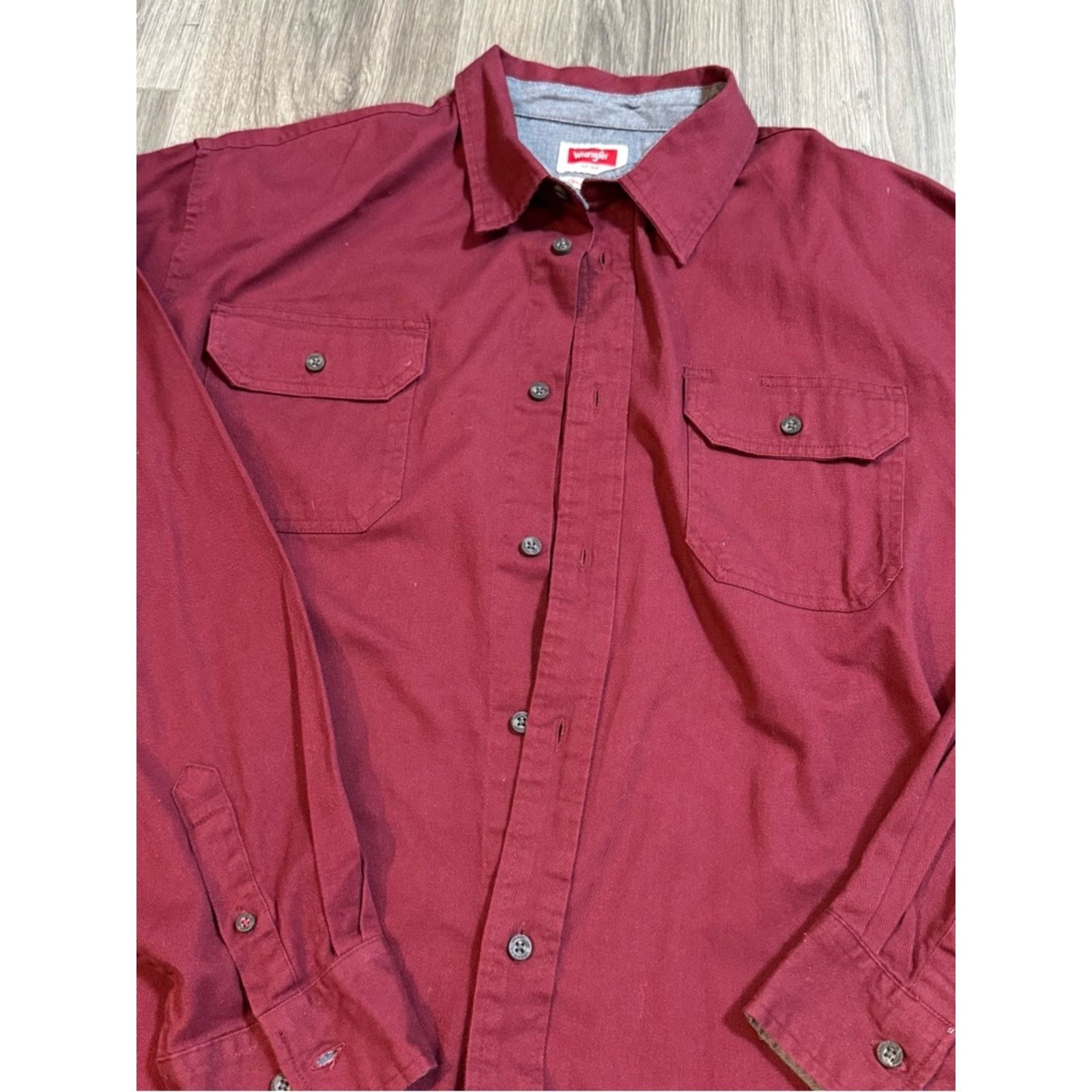 Wrangler Wrangler Flex For Comfort Cotton Burgundy Button Down Sz XL Size US XL / EU 56 / 4 - 2 Thumbnail