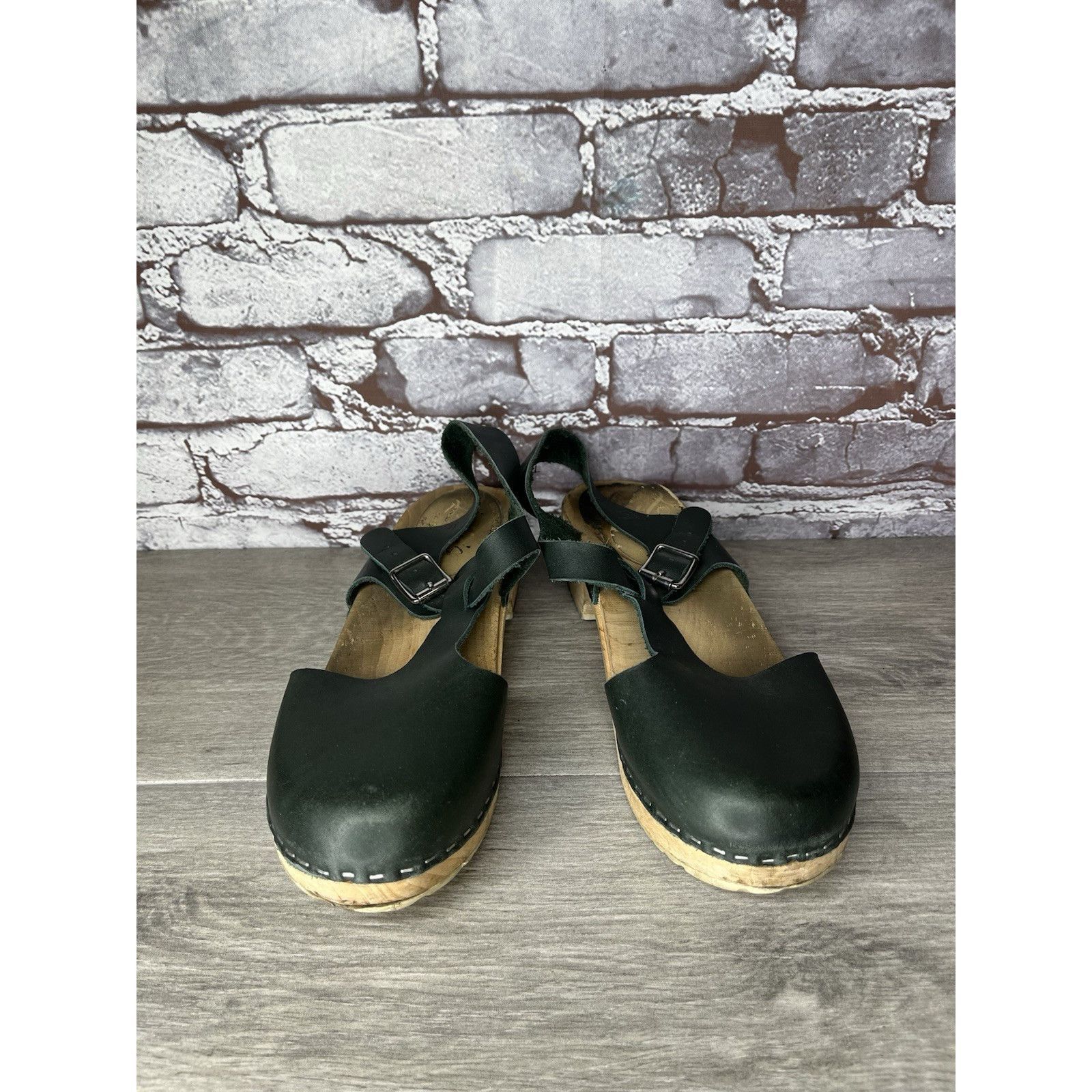 Swedish Hasbeens Swedish Hasbeens Black Leather T-Strap Wooden Clogs Shoes Wo Size US 10.5 / IT 40.5 - 3 Thumbnail