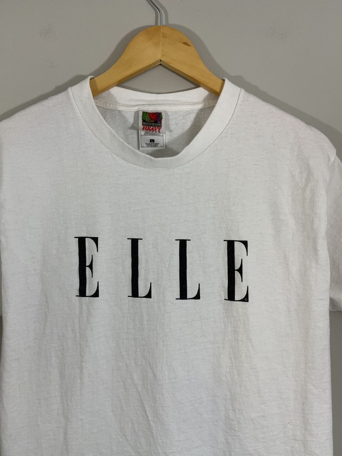Vintage Distressed ELLE Fashion Magazine White Tee Size US L / EU 52-54 / 3 - 1 Thumbnail