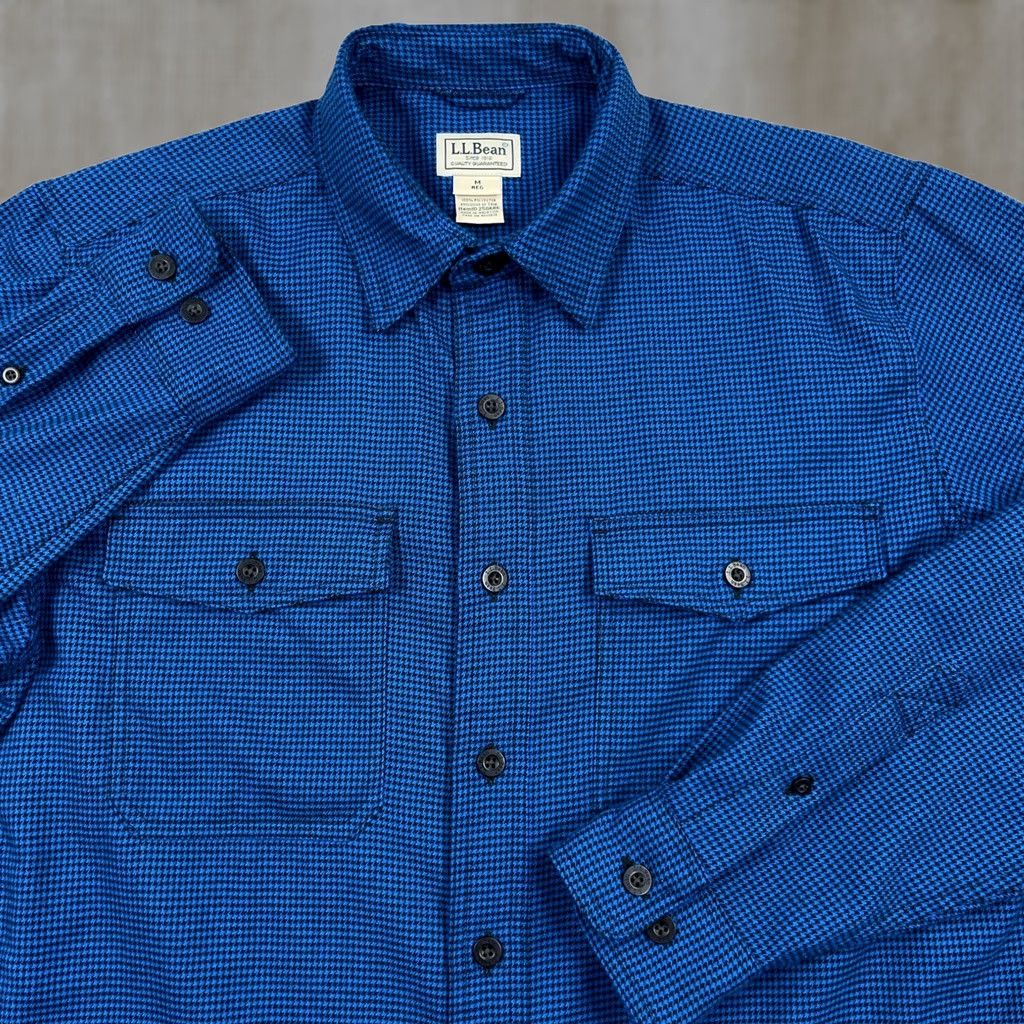 Vintage VINTAGE LL Bean Flannel Shirt Men Medium Blue Houndstooth Plaid Cotton Camp VTG Y2K Size US M / EU 48-50 / 2 - 1 Thumbnail
