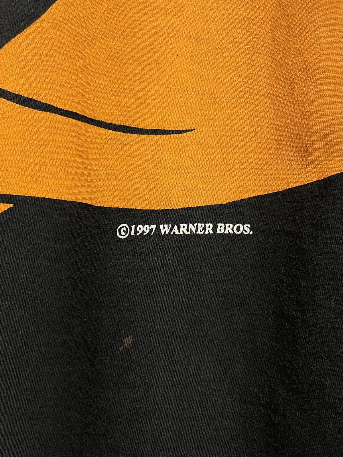 Warner Bros Vintage 1997 Daffy Duck Over Print Looney Tunes 90s T-Shirt Size US L / EU 52-54 / 3 - 4 Thumbnail