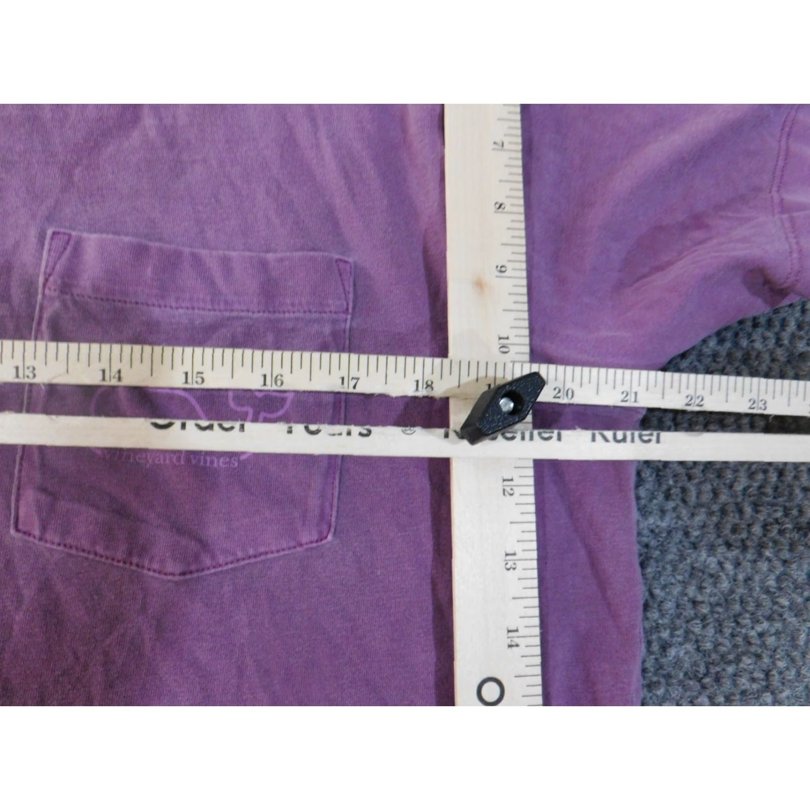 Vineyard Vines Vineyard Vines T-Shirt Mens Medium Purple Graphic Pocket Whale Logo Classic shirt Mens Medium Purple Graphic Pocket Whale Logo Classic Size US M / EU 48-50 / 2 - 4 Thumbnail