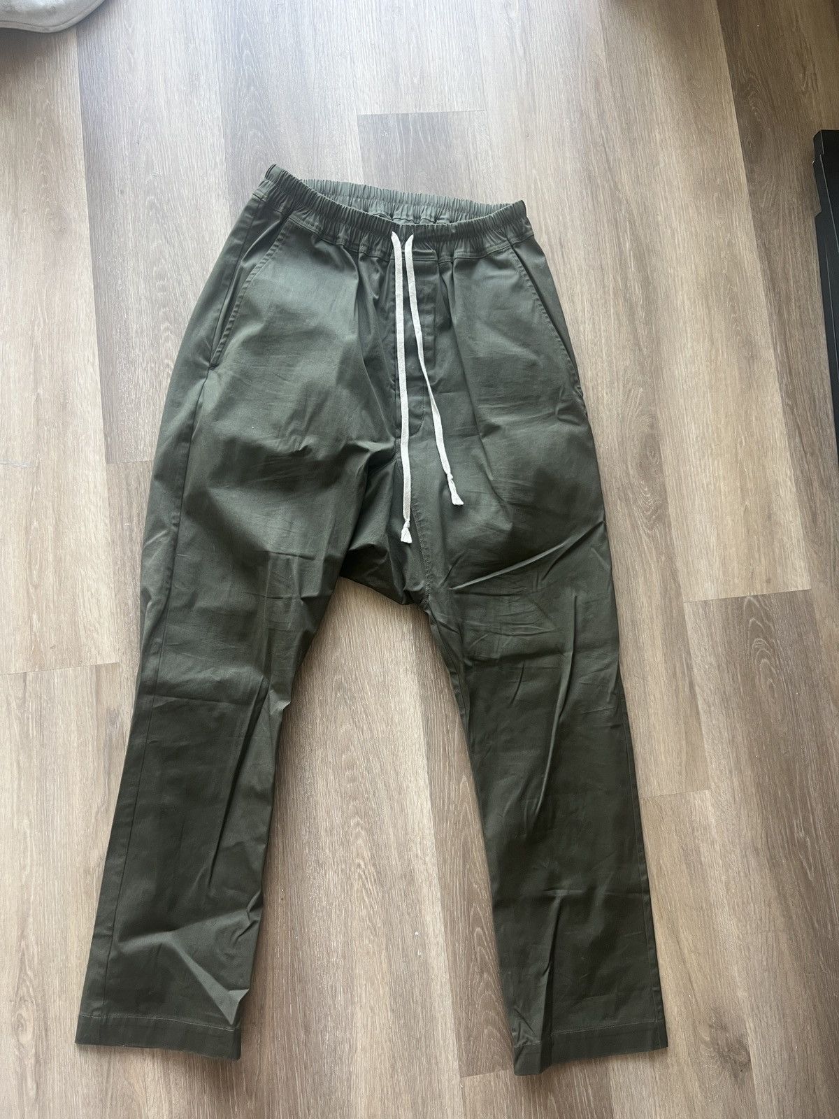 image of Rick Owens Rick Owen Drop Crotch Cargo in Green, Men's (Size 38)