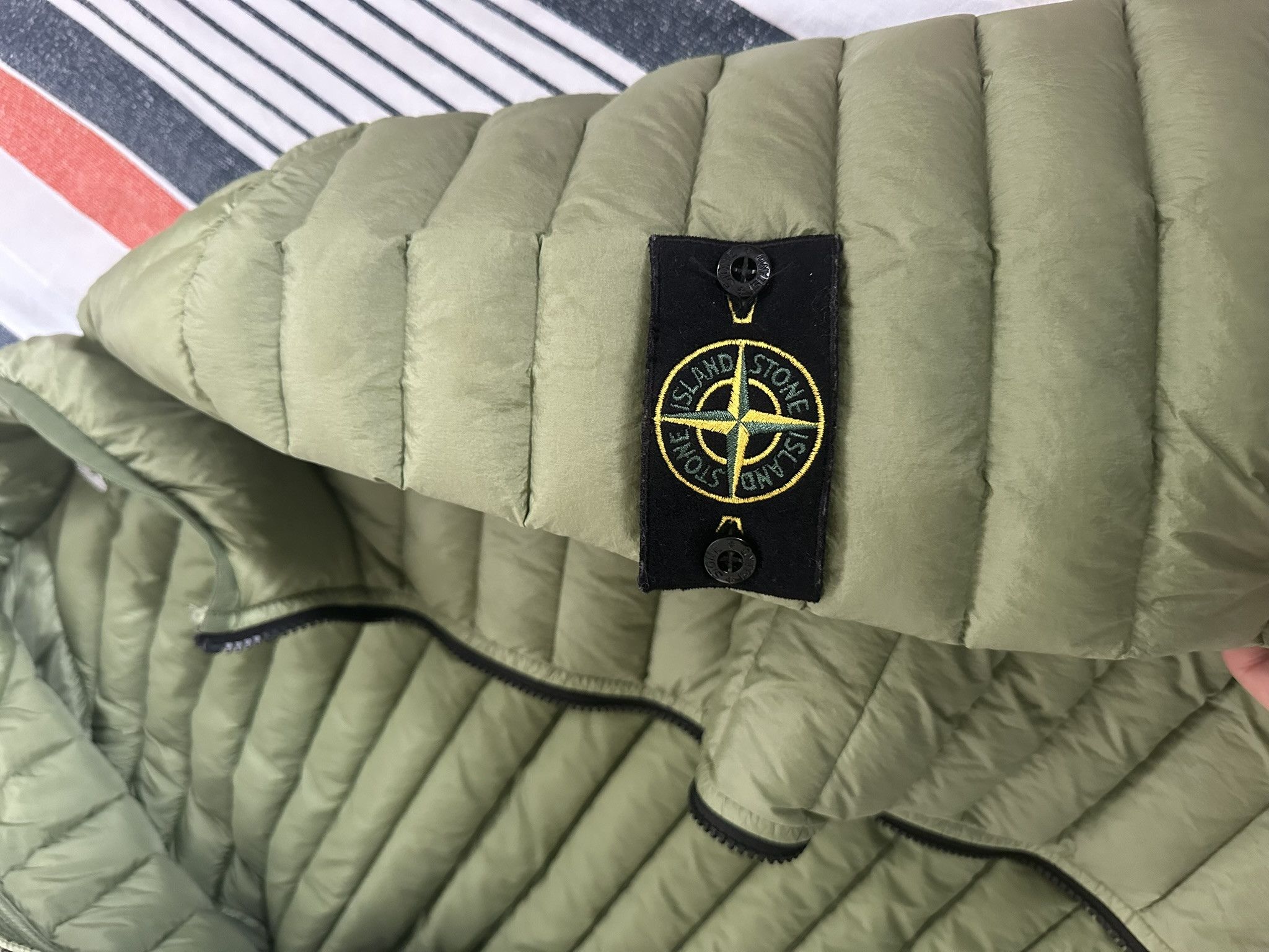 Stone Island Stone Island Men's Lightweight Hooded Down Jacket Size US S / EU 44-46 / 1 - 5 Thumbnail