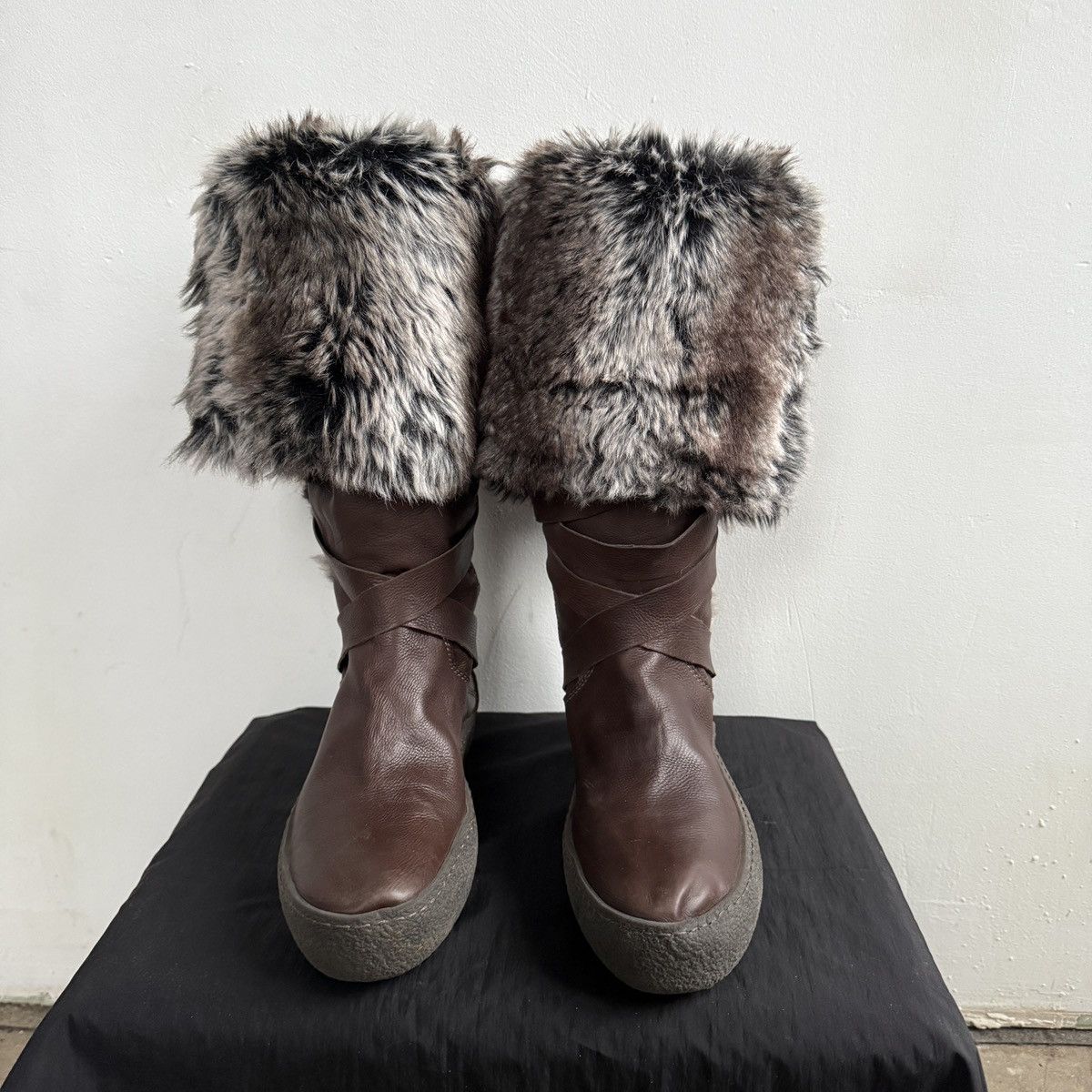 Vintage Vintage Y2K AirStep Fairycore Brown Faux Fur Boots Size US 8 / IT 38 - 4 Thumbnail