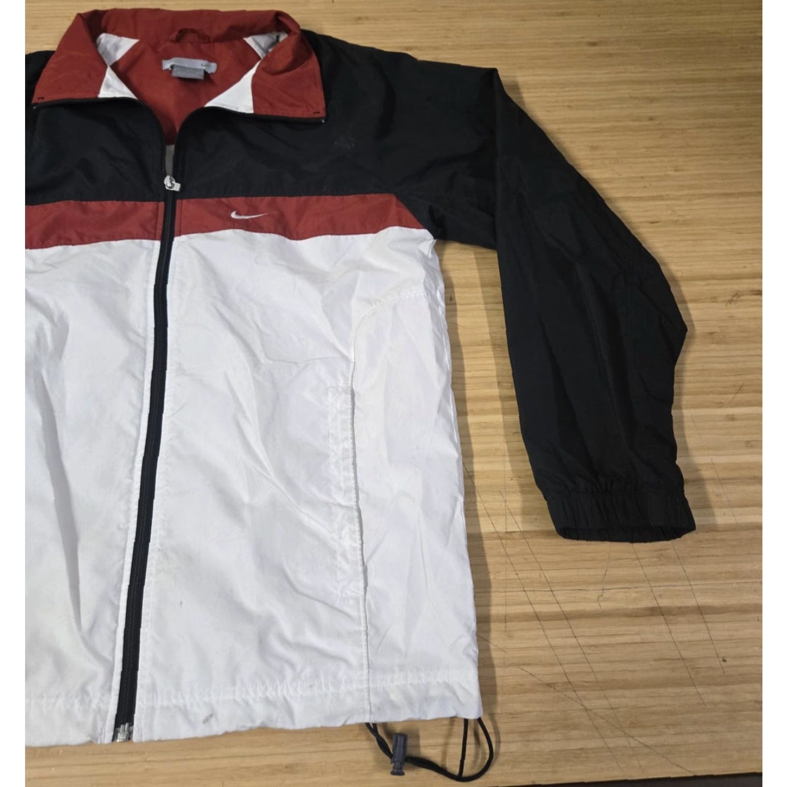 Nike Nike Jacket Mens Small Black Red White Windbreaker Full Zip Back Logo Size US S / EU 44-46 / 1 - 2 Thumbnail