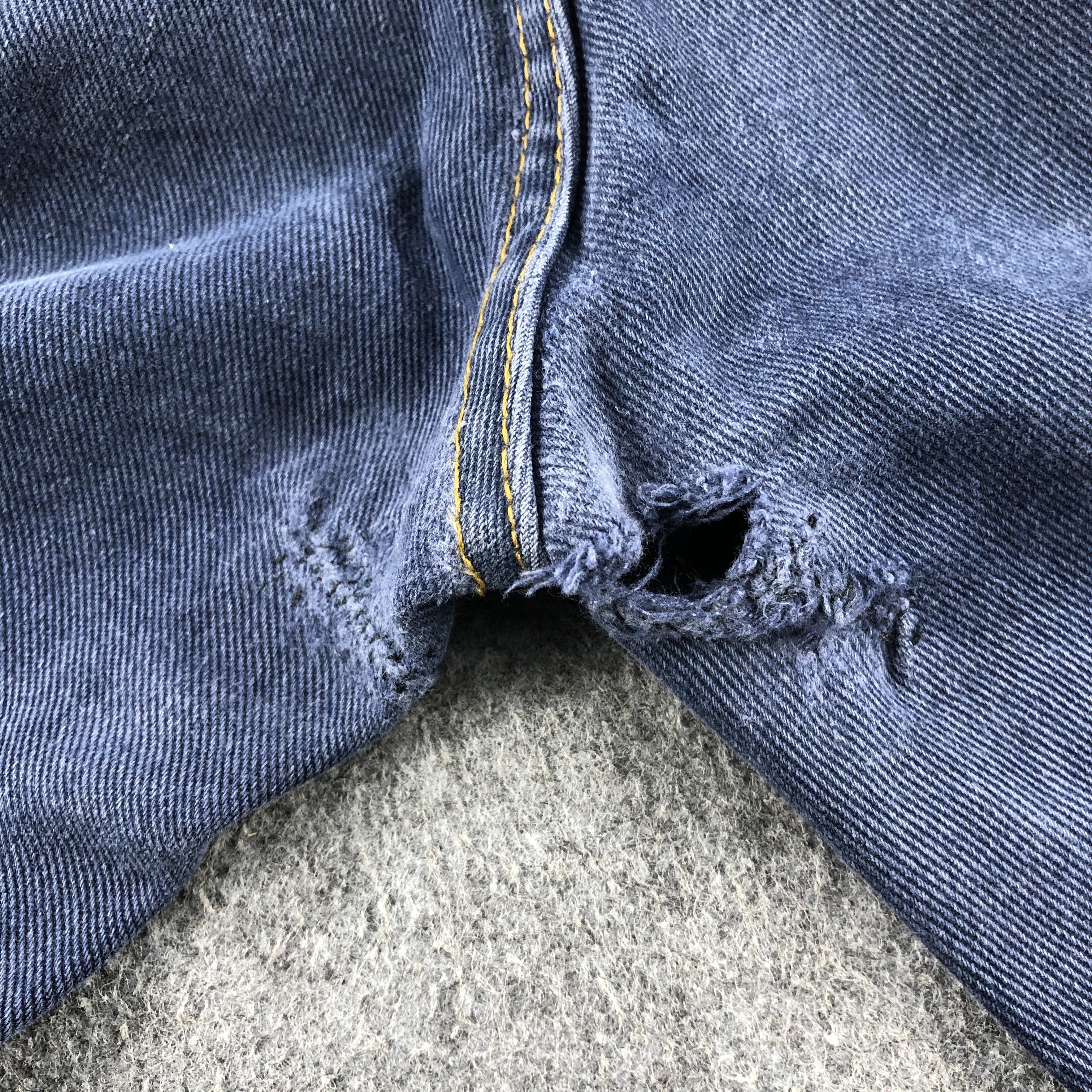 Levi's Vintage 90s Ripped Levis 501 Jeans-J1385 Size US 36 / EU 52 - 8 Thumbnail