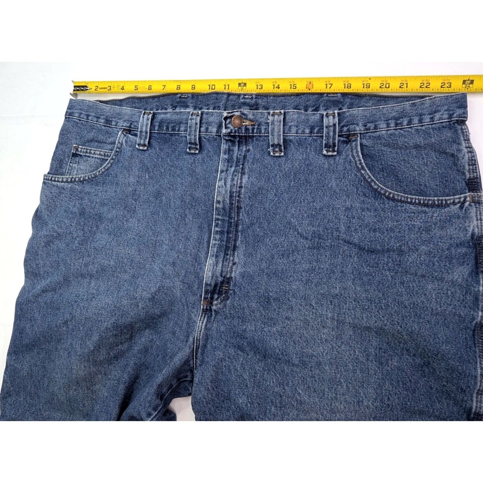 Wrangler Wrangler Men's Cargo Denim Shorts 48 Reg 10" Inseam Blue 100% Cotton Front Zip Button Pockets Cargo Style Belt Loops Vintage: No Size US 32 / EU 48 - 5 Thumbnail