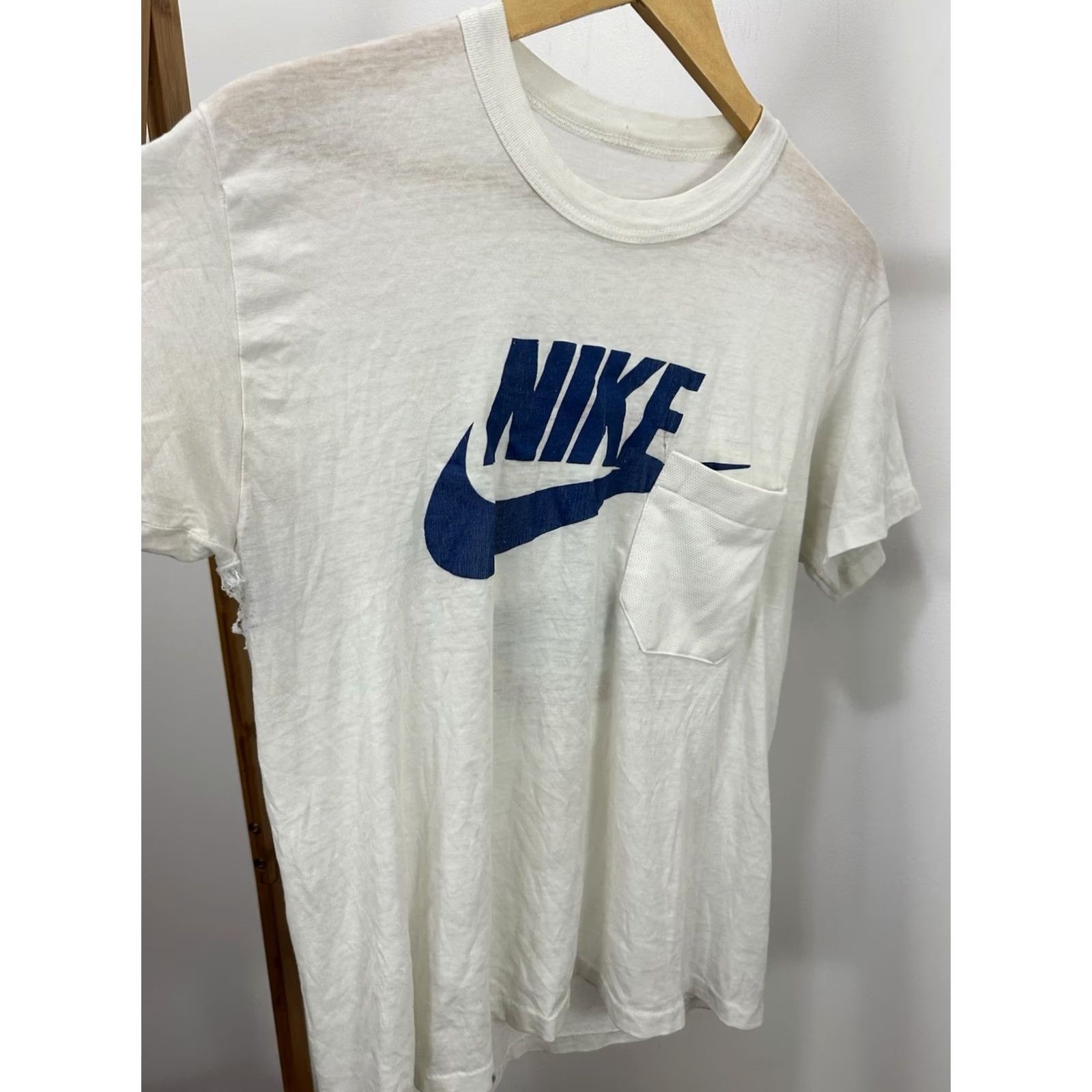 Nike VTG 80s Nike Big Swoosh Paper Thin Burnout Worn Distressed Pocket T-Shirt Size M Mens White Short Sleeve Shirt Size US M / EU 48-50 / 2 - 6 Thumbnail
