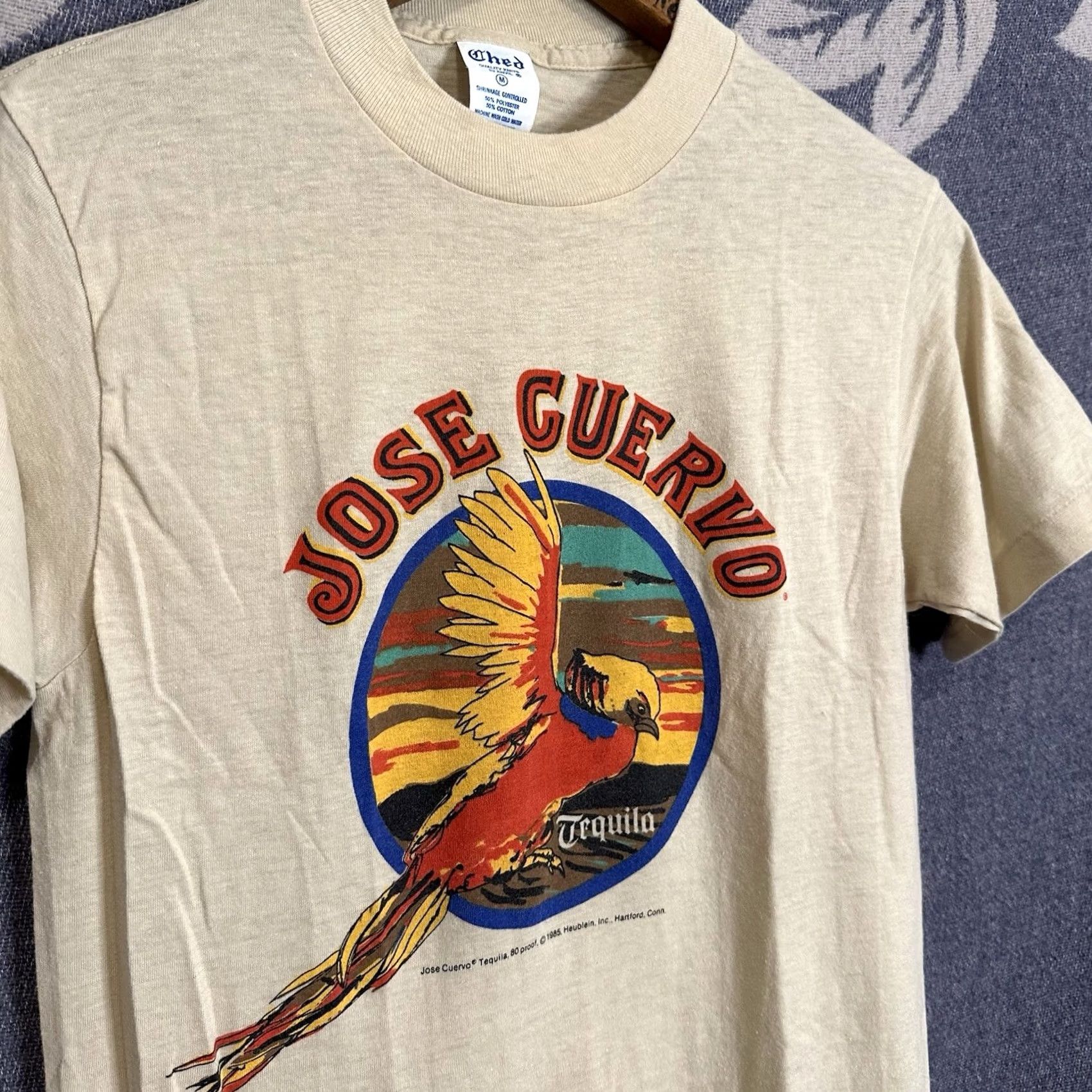 Anvil VINTAGE 1985 Jose Cuervo Hummingbird T Shirt Anvil 80s USA Beer Liqour Logo Men M Beige Short Sleeve Crew Neck Cotton Polyester Knit NOS Made In USA Size US M / EU 48-50 / 2 - 2 Thumbnail