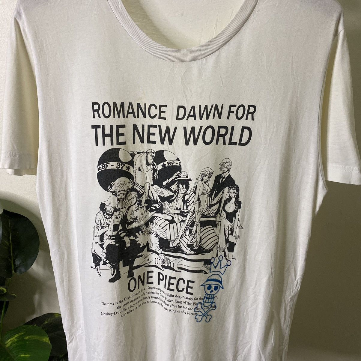 Anime × One Piece × Uniqlo One Piece Romance Dawn For The New World Anime Tee Size US M / EU 48-50 / 2 - 2 Thumbnail