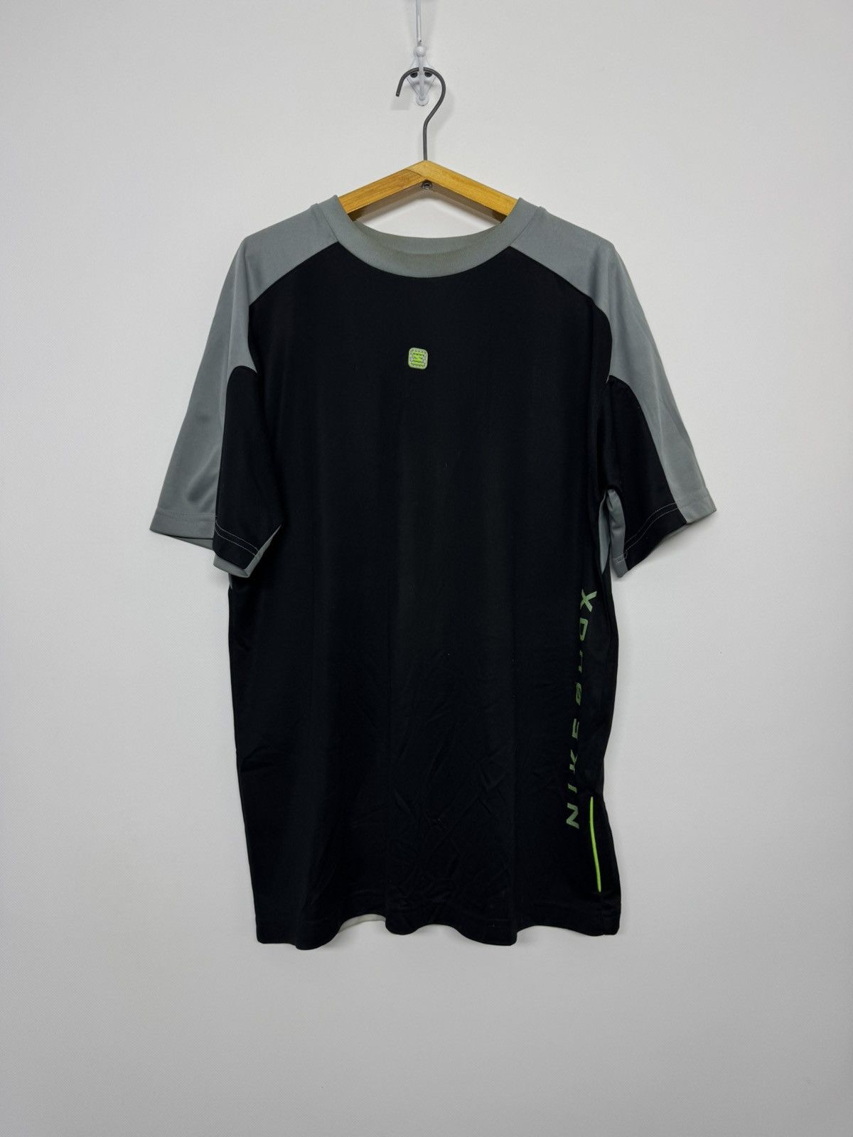 Nike Vintage Y2k Nike Shox Big Logo Swoosh T-Shirt Size US S / EU 44-46 / 1 - 1 Thumbnail