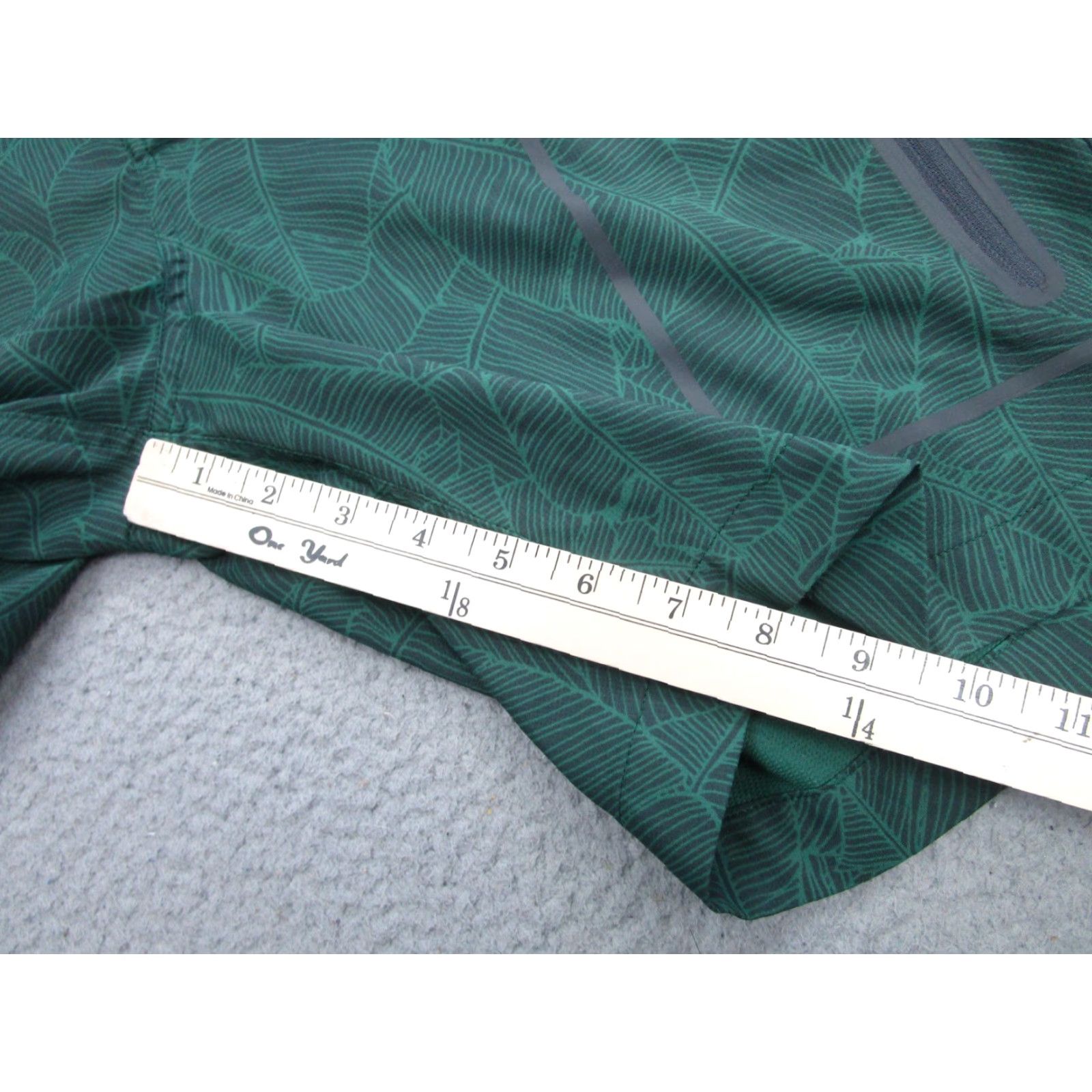Vintage Mack Weldon Shorts Mens 35/36 Green Leaf Print Stretch Zip Pocket Swim Trunks Size US 36 / EU 52 - 4 Thumbnail