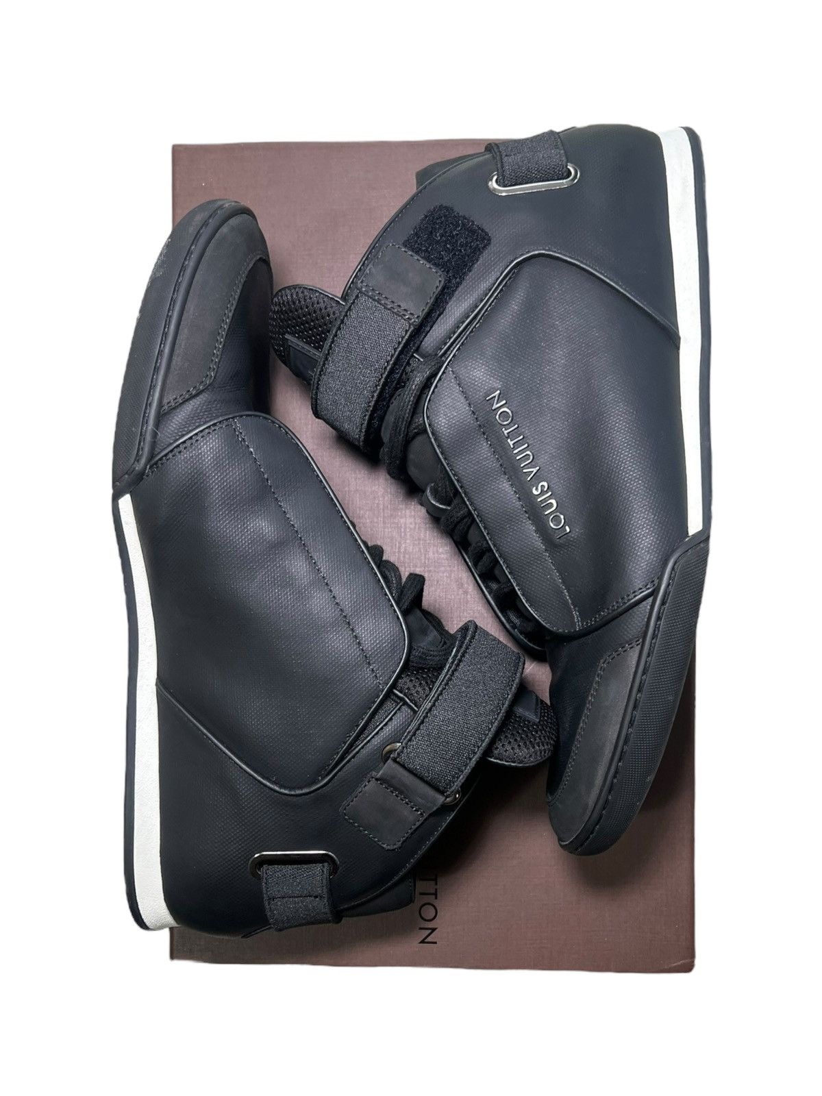 Louis Vuitton Louis Vuitton Black Leather High Top Sneakers Size US 7.5 / EU 40-41 - 4 Thumbnail