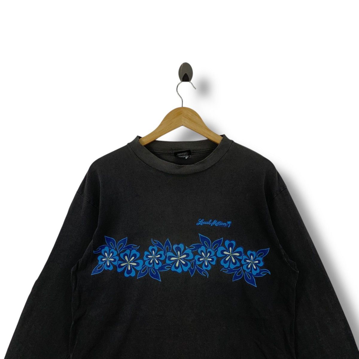 Vintage 90's LOCAL MOTION Floral Distressed Longsleeve Tee