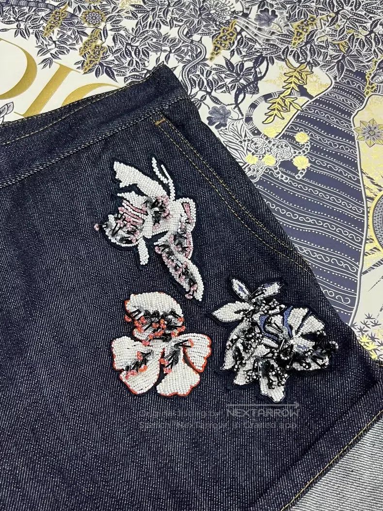 Dior Dior Floral sequin beaded denim shorts Size 25" / US 0 / IT 36 - 3 Thumbnail
