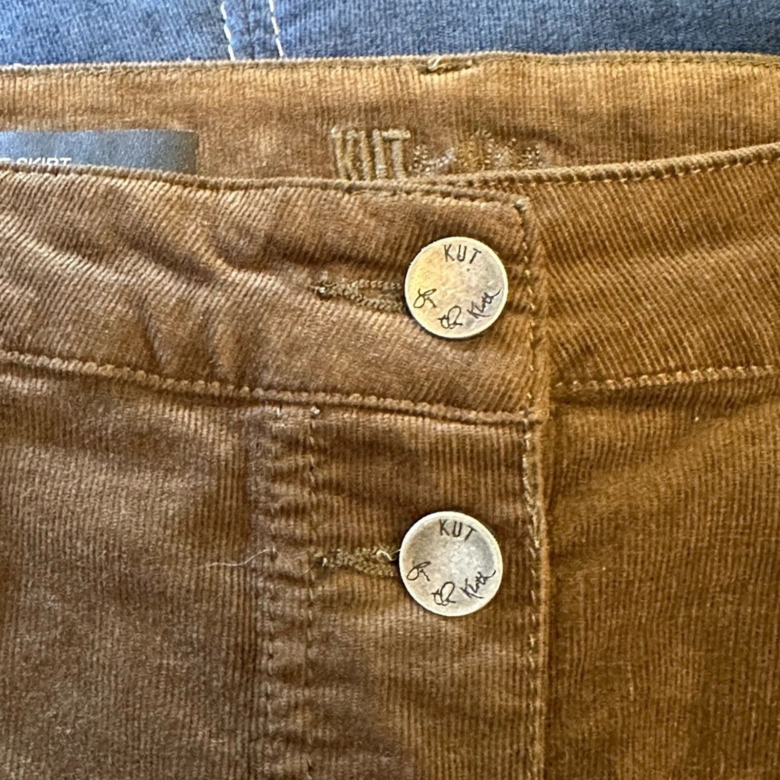 Other KUT from the Kloth Corduroy A-Line Button-Front Skirt Size 34" / US 12 / IT 48 - 2 Thumbnail