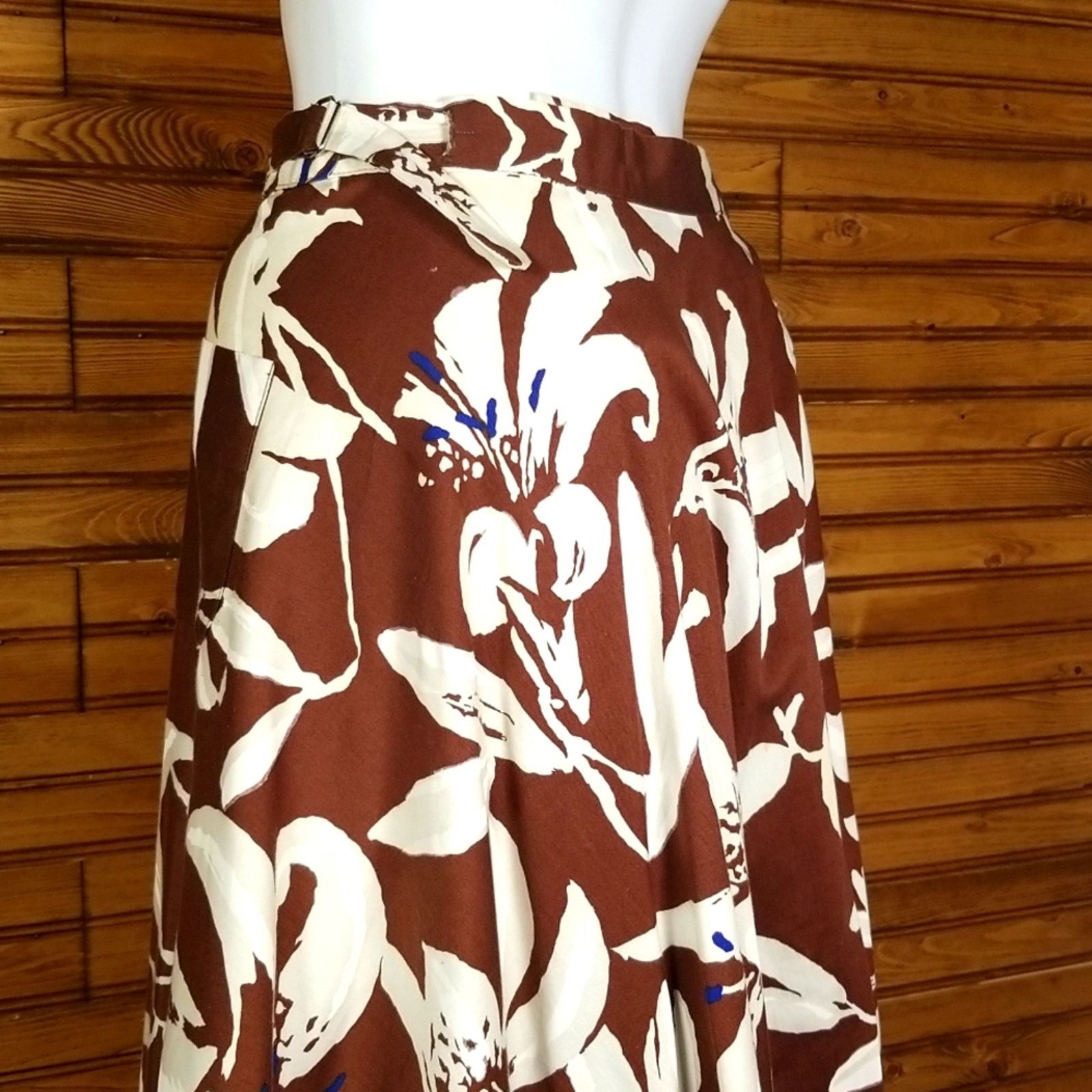 Anthropologie Anthropologie Vintage Wrap Skirt Made in USA Floral Brown SM Size 27" / US 4 / IT 40 - 8 Thumbnail