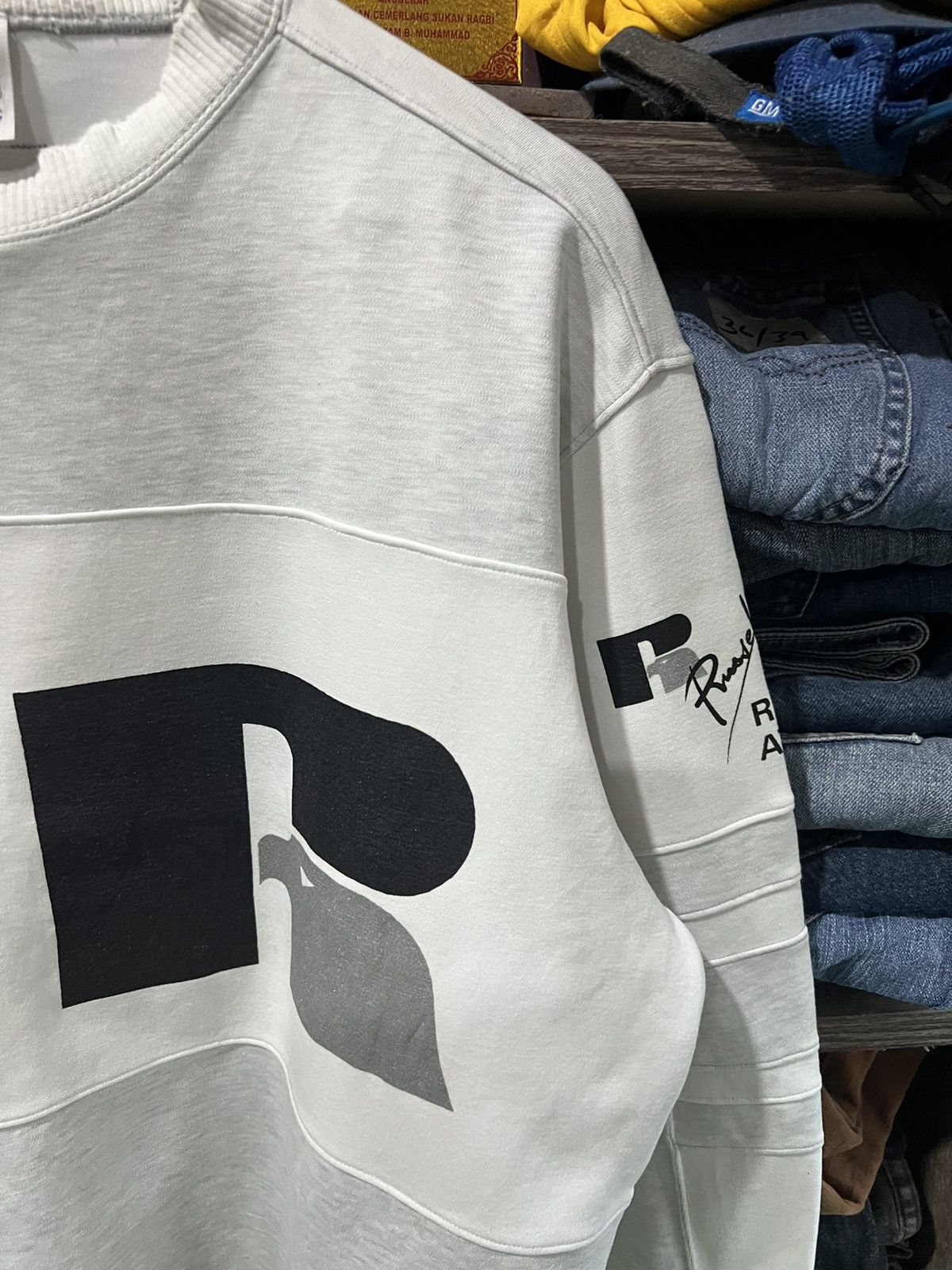 Russell Athletic 🔥Vintage Distressed Russell Athletic Crewneck Sweatshirt Size US M / EU 48-50 / 2 - 5 Thumbnail