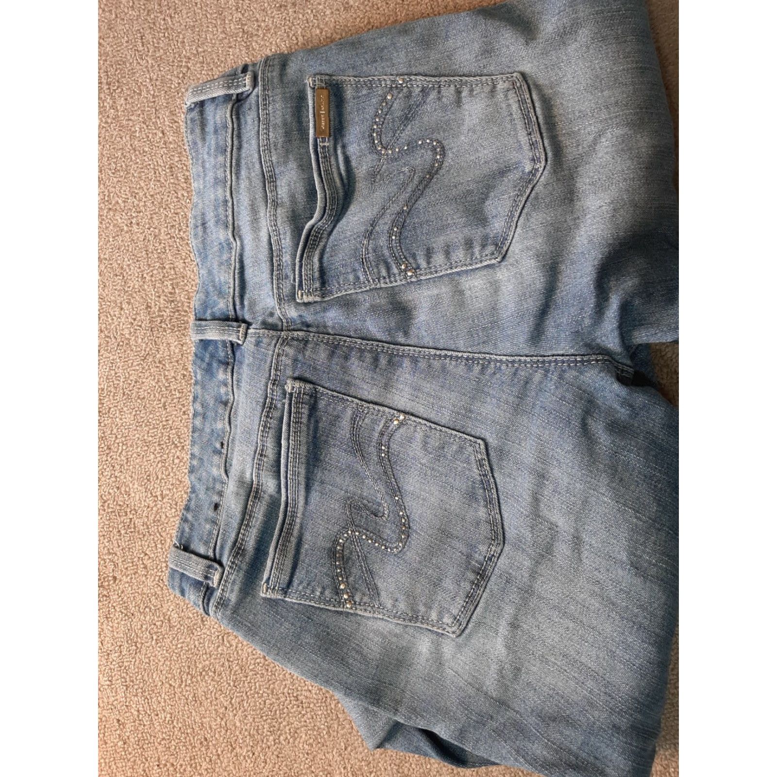 White House Black Market VINTAGE White House Black Market Jeans Womens Size 6 Blue Crop Beaded Accents Crop Jeans Womens 6 Blue Size 28" / US 6 / IT 42 - 5 Thumbnail