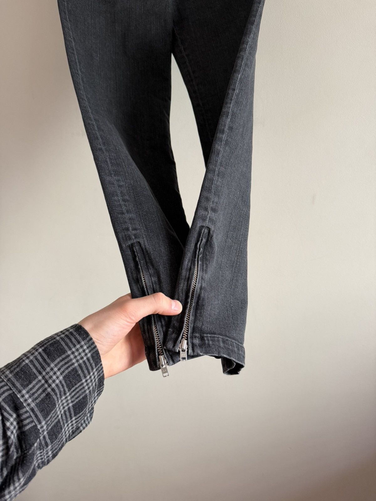 Balenciaga Balenciaga Washed Black Cropped Zip-Hem Jeans Size 26" / US 2 / IT 38 - 2 Thumbnail