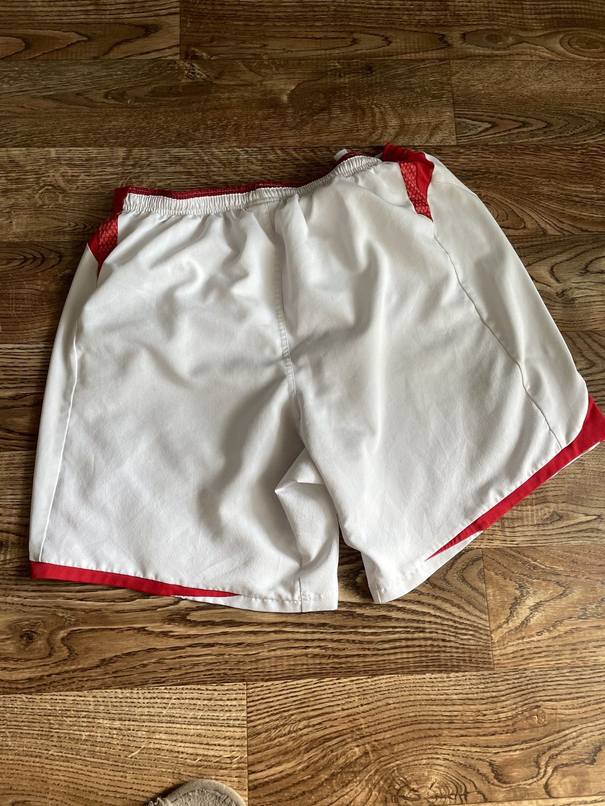Umbro × Vintage Vintage 90s Umbro England shorts streetwear style size XL Size US 35 - 7 Thumbnail