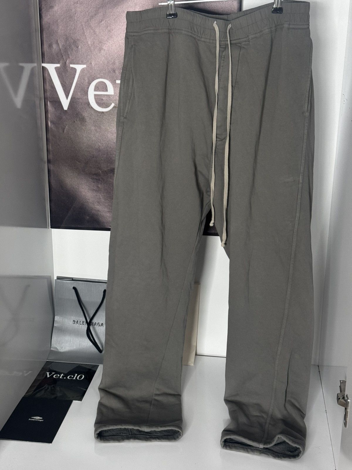 Rick Owens Drkshdw ✅ Rick Owens Drkshdw Mastadon FW17 Sweatpants Grey Beige Size US 32 / EU 48 - 1 Thumbnail
