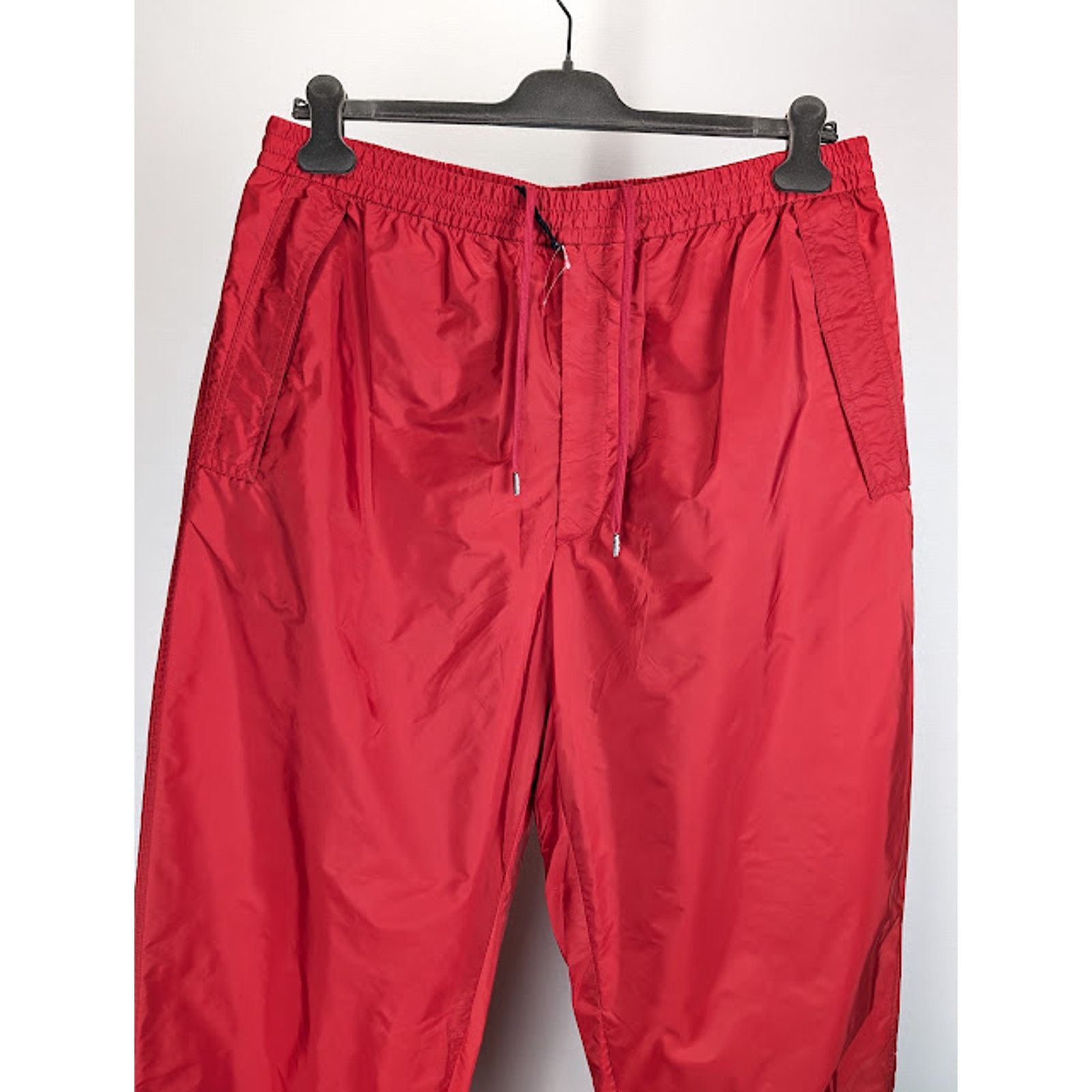 Prada o1rshd1 RE-Nylon Piuma Trousers in Red Size US 32 / EU 48 - 5 Thumbnail