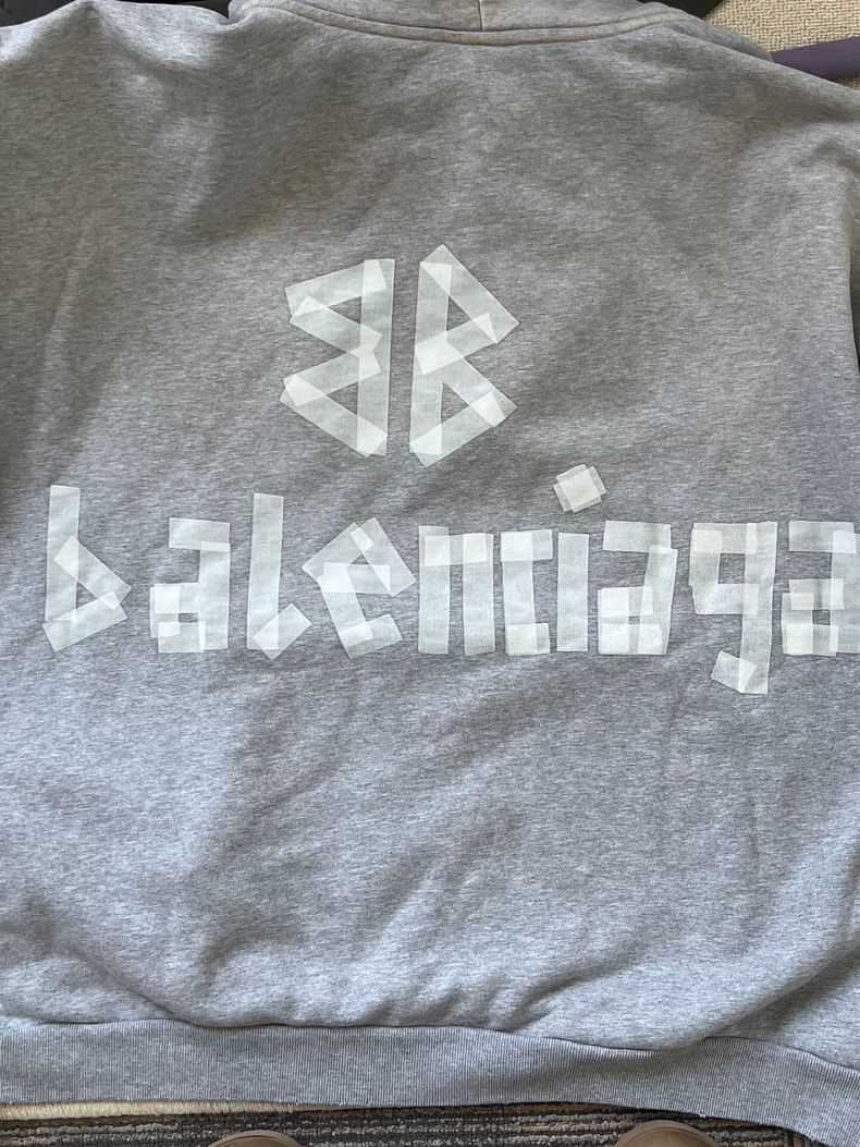 Balenciaga Balenciaga Letter Logo hooded long sleeve sweatshirt Size US L / EU 52-54 / 3 - 3 Thumbnail